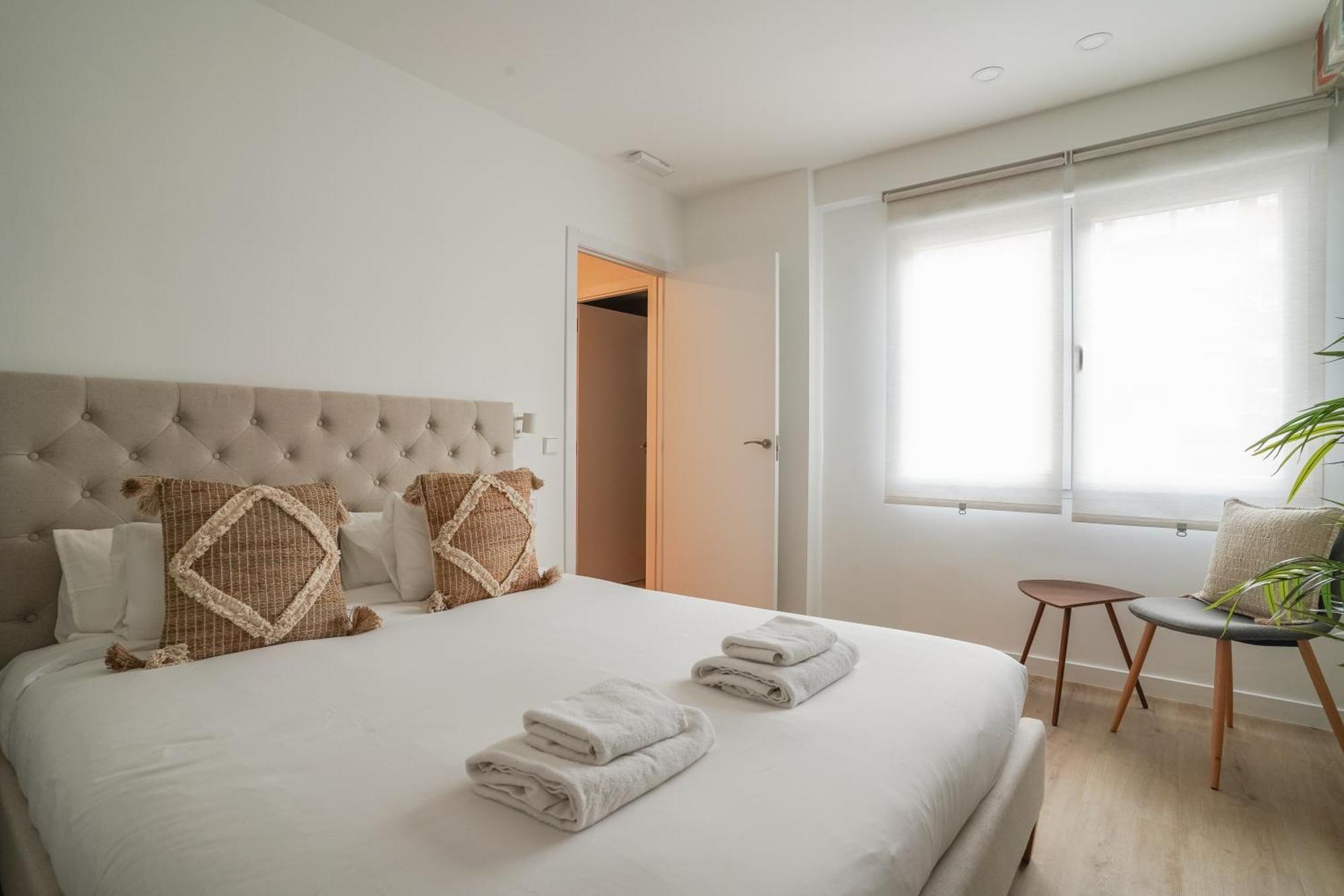 Modern Duplex-3bedrooms 3bathrooms-lavapies Apartamento *