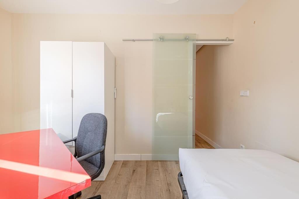 Luminous For 7 Pax In Tetuan - Pb * Madri