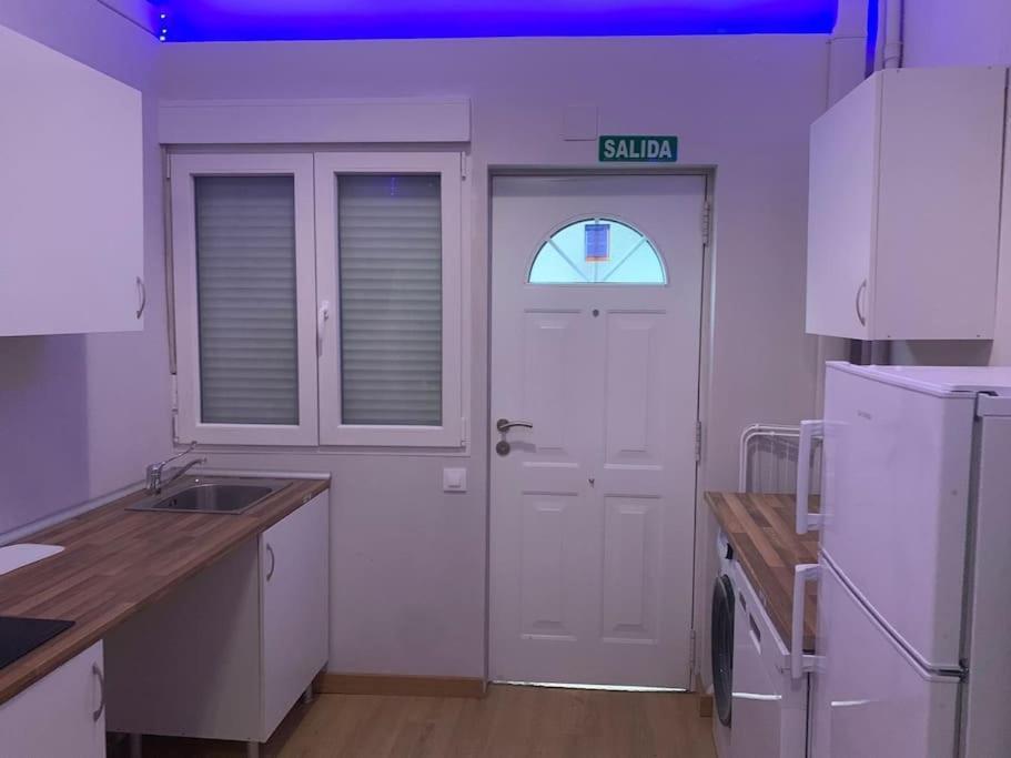 At 20' By Metro From The Centre Apartment