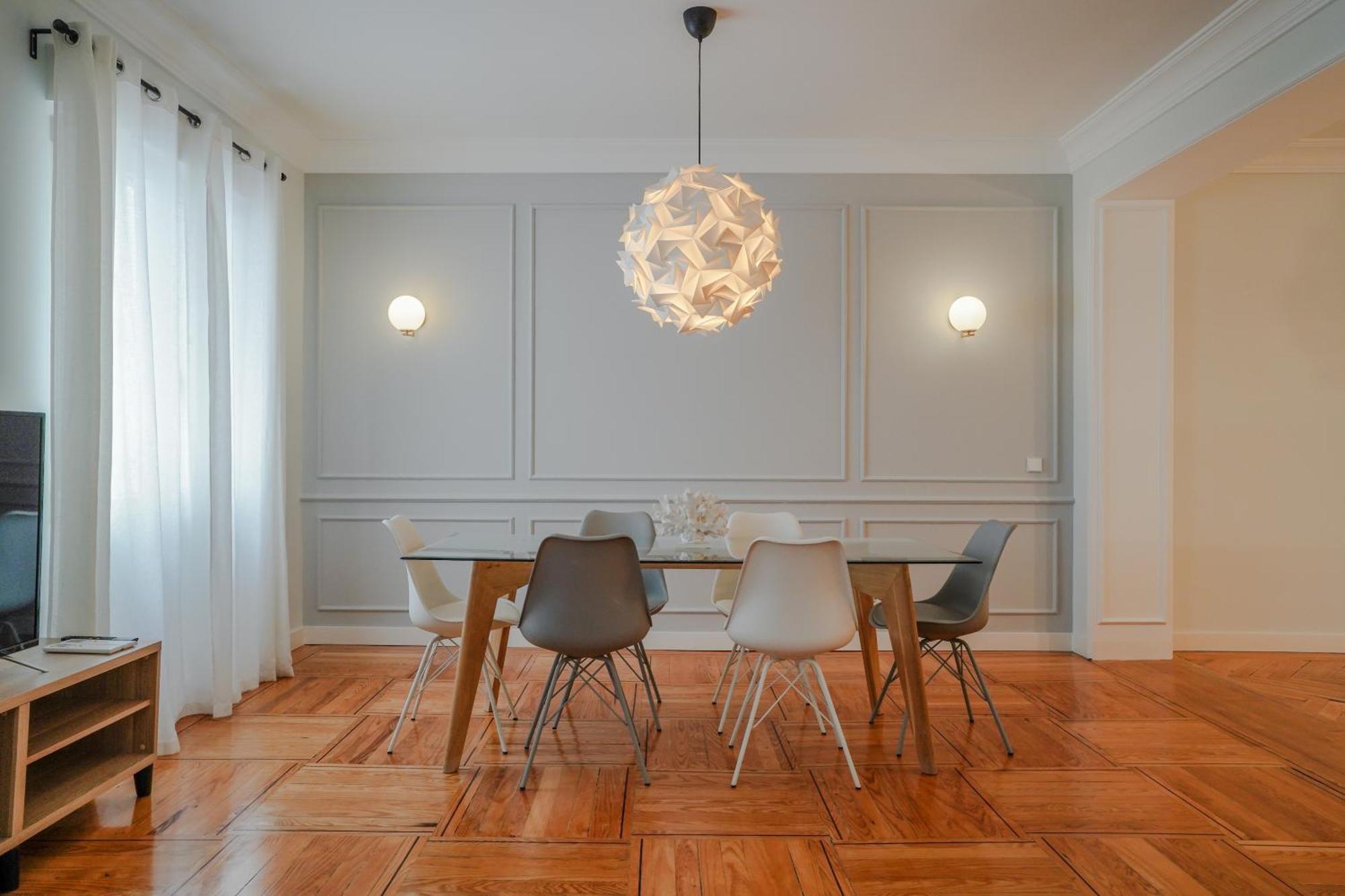 Modern Spacious-3 Bedrooms 2 Bathrooms-retiro Madrid