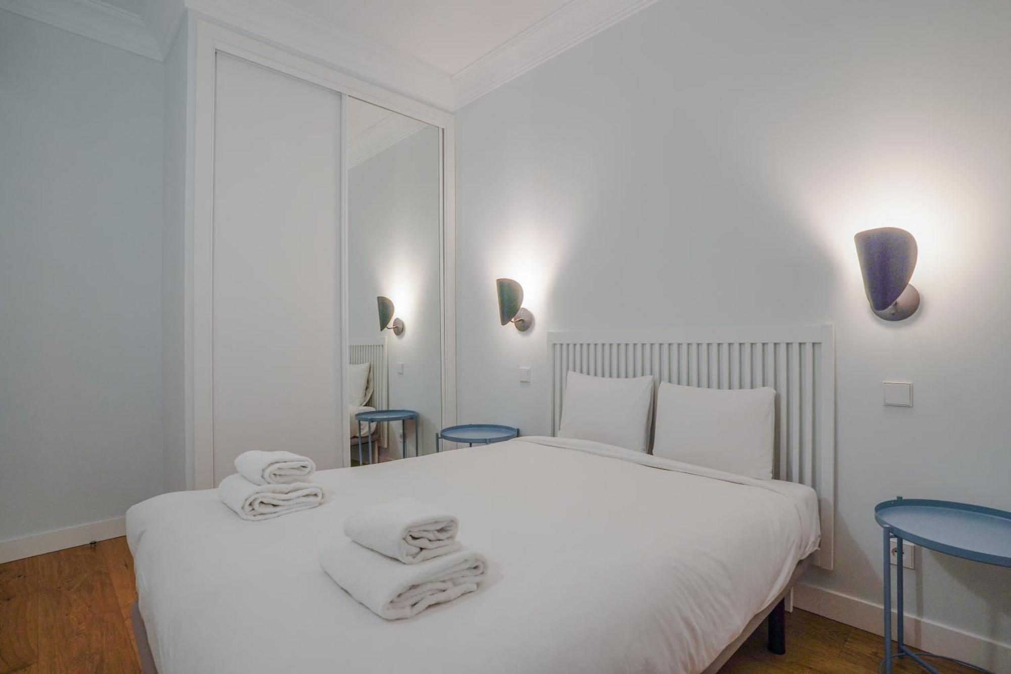 Modern Spacious-3 Bedrooms 2 Bathrooms-retiro Apartment *