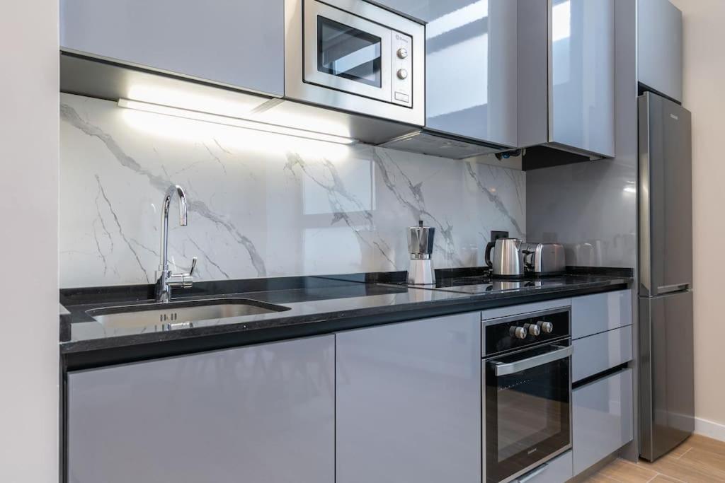 Apartment Beautiful Duplex In Front Of Vista Alegre Palace *