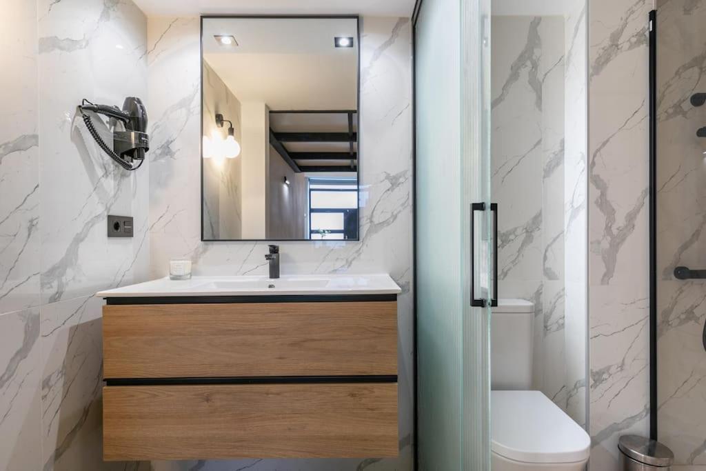 Beautiful Duplex In Front Of Vista Alegre Palace * Madrid