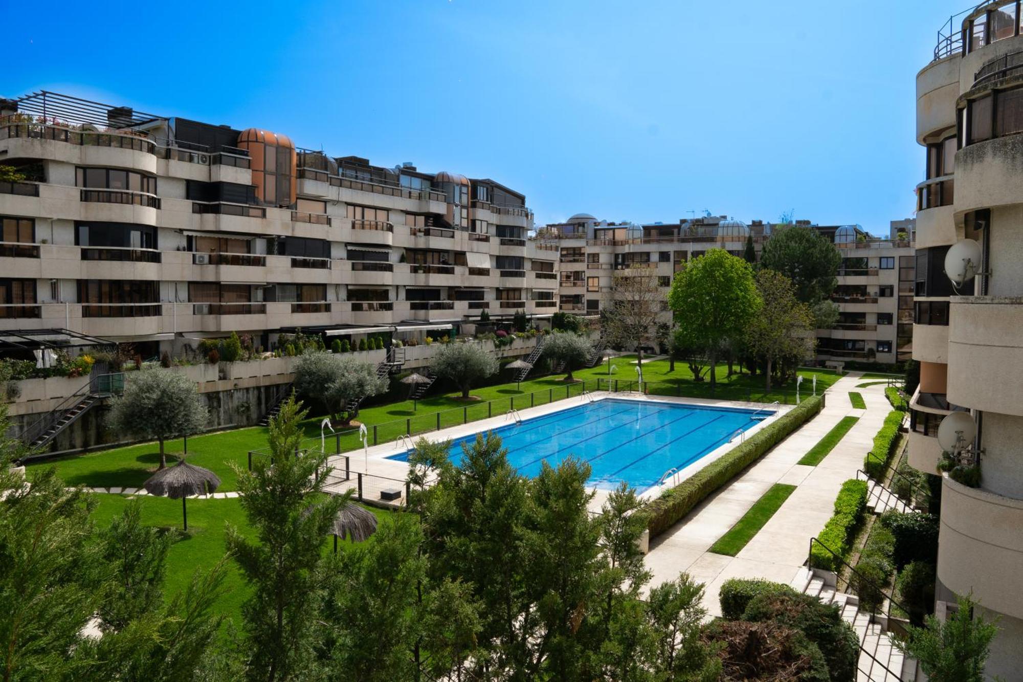 Con Piscina Y Garaje En Pozuelo Apartment Madrid