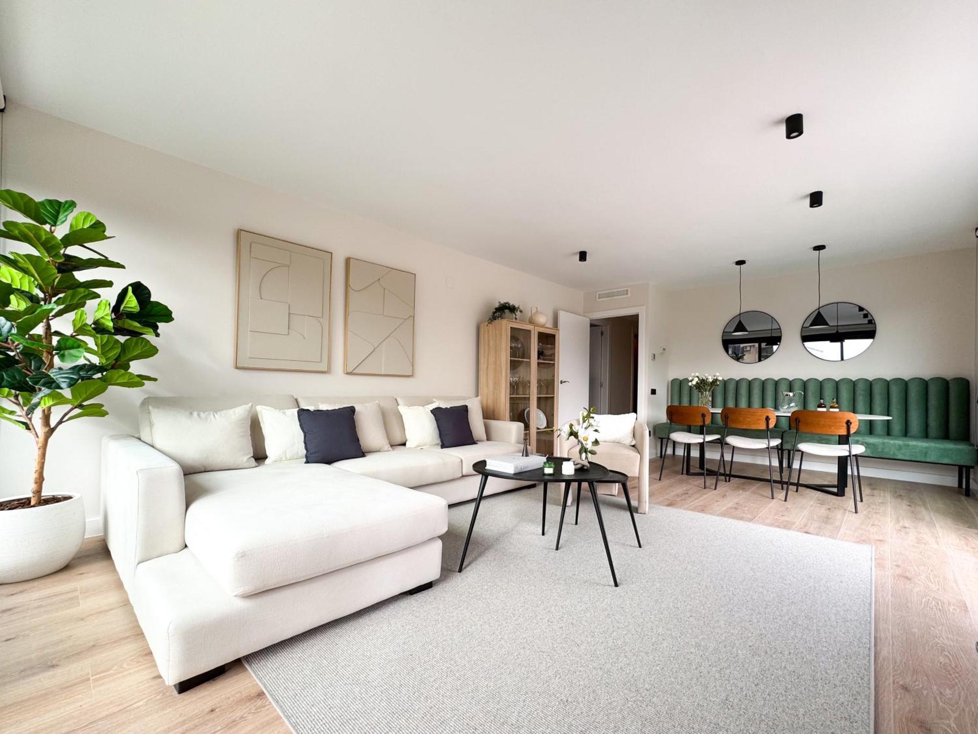 Con Piscina Y Garaje En Pozuelo Apartment *