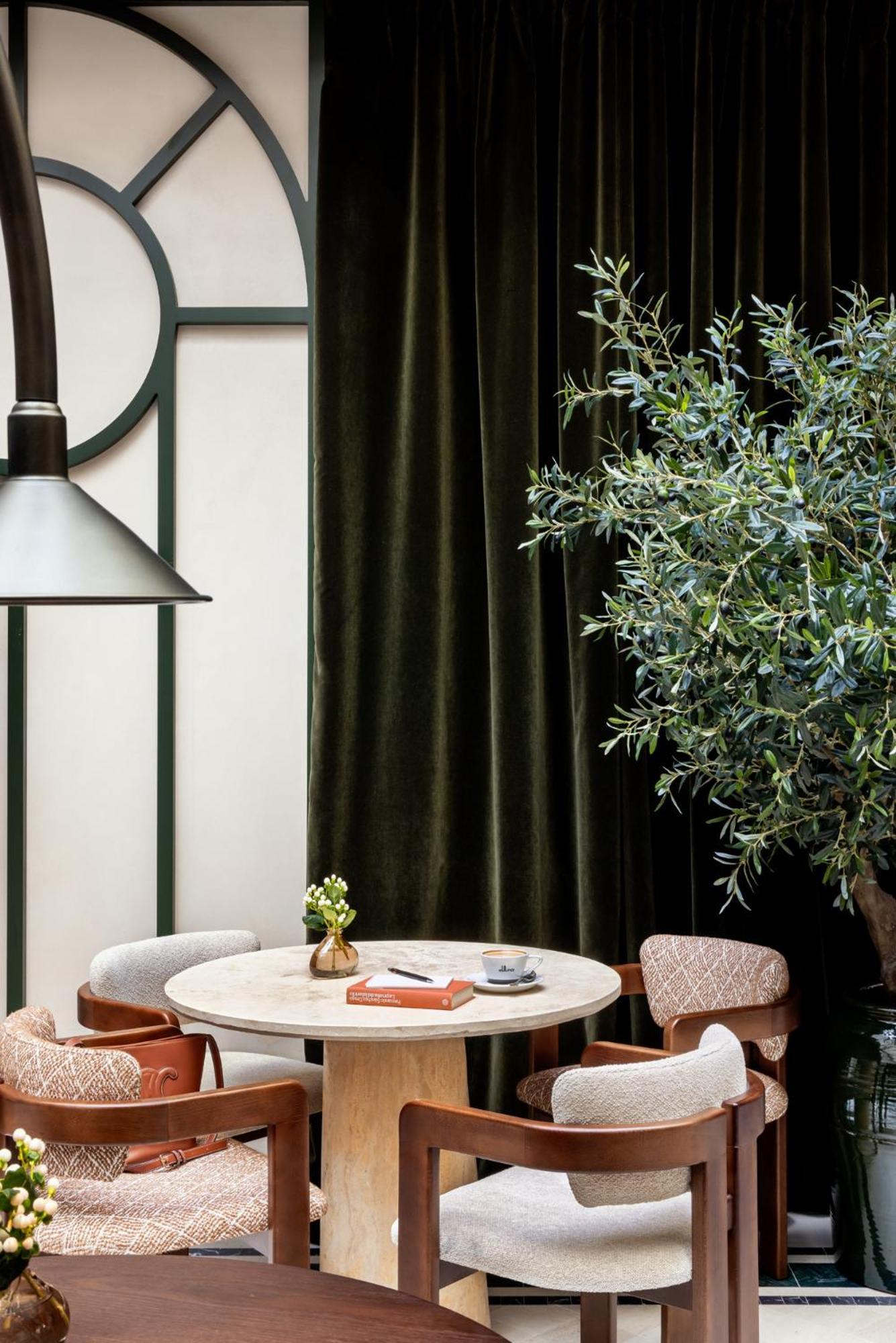 Totem Madrid, A Small Luxury Of The World 4* Madrid