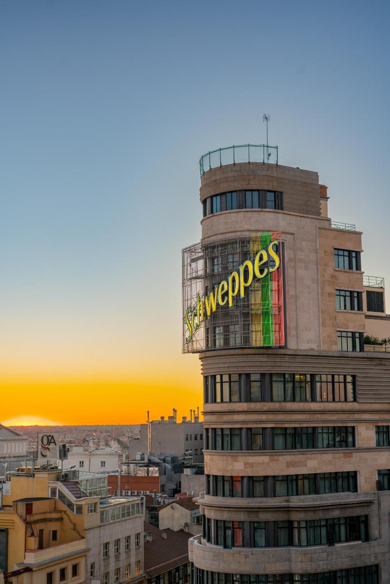 Hostel Gran Via 44 *