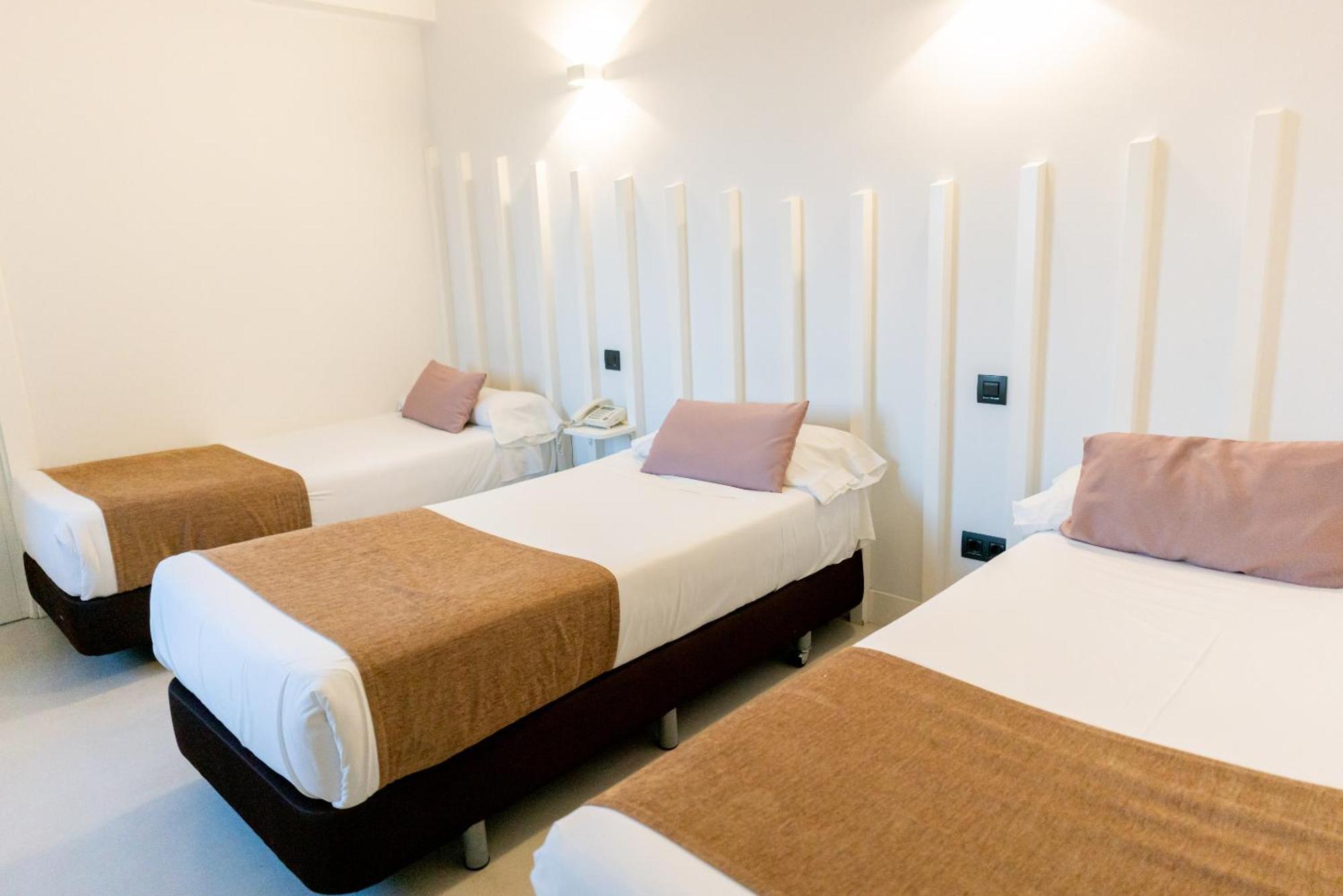 Gran Via 44 Hostel *