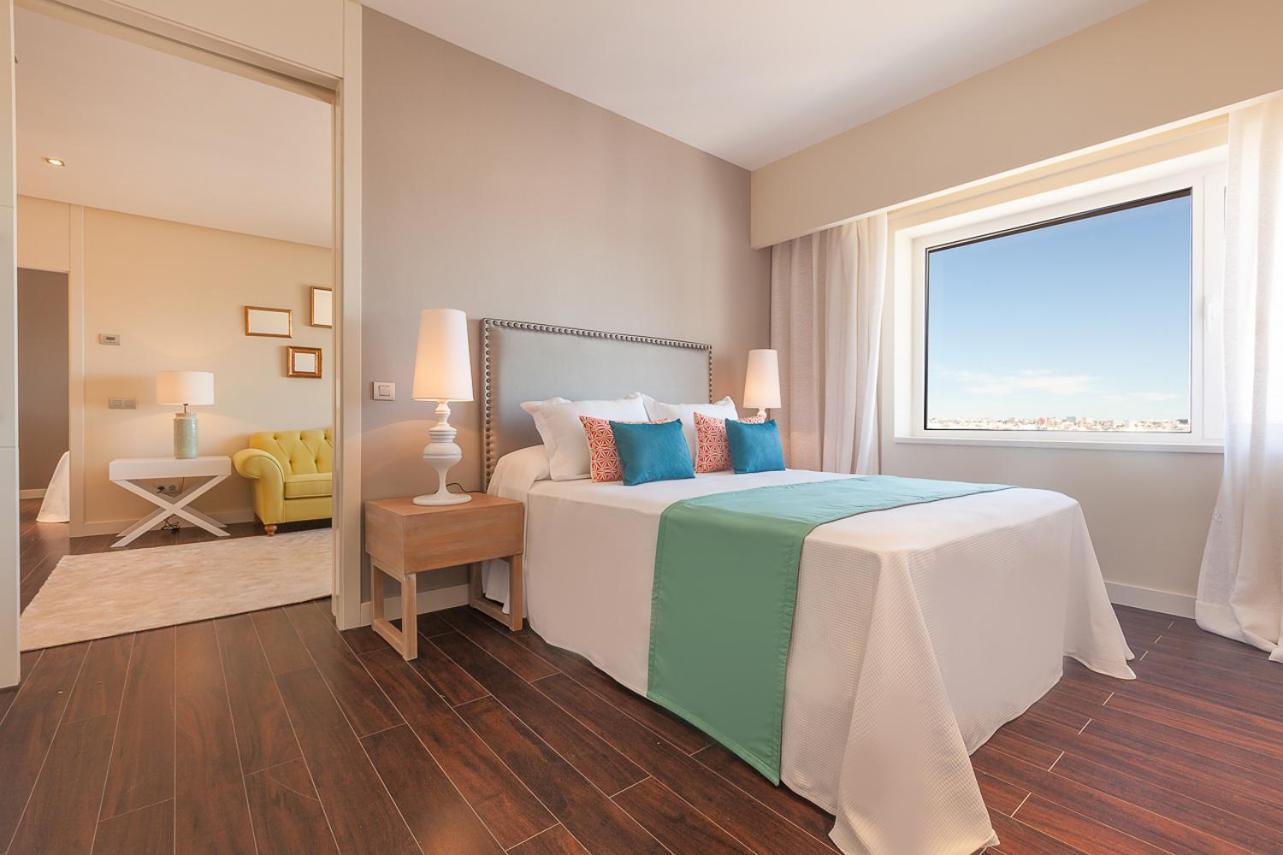 Apartment Homeclub Exclusive Flat At Tower Madrid