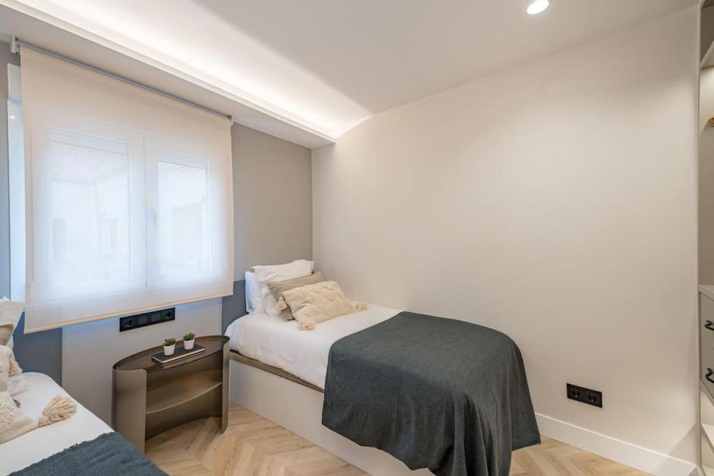Puerta Del Sol 3br 3bh Apartamento *