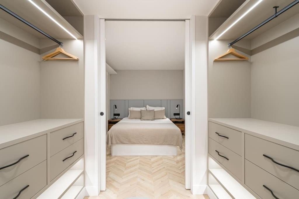 Puerta Del Sol 3br 3bh Apartamento *