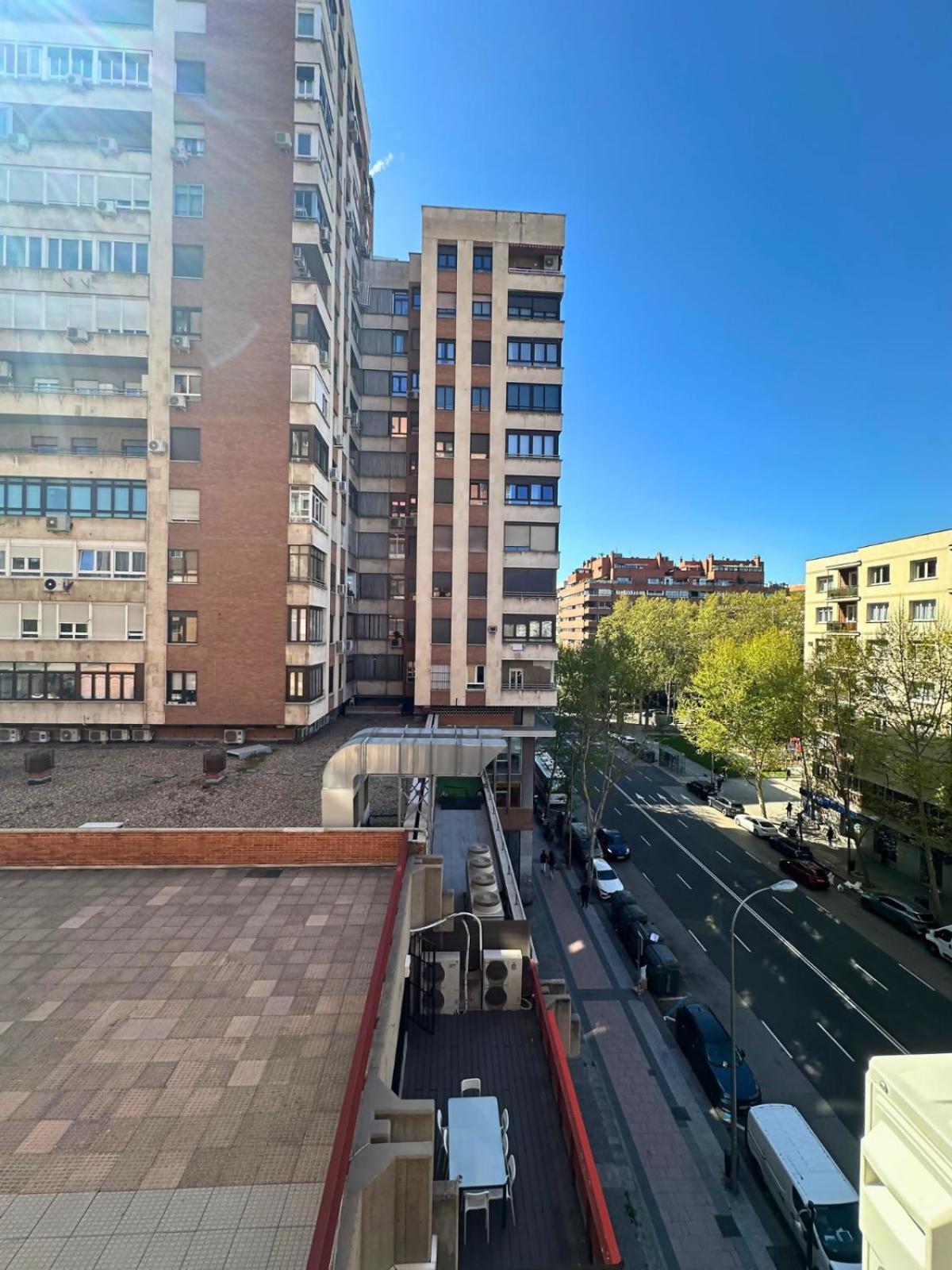Acogedor Al Lado Del Estadio Bernabeu Apartamento