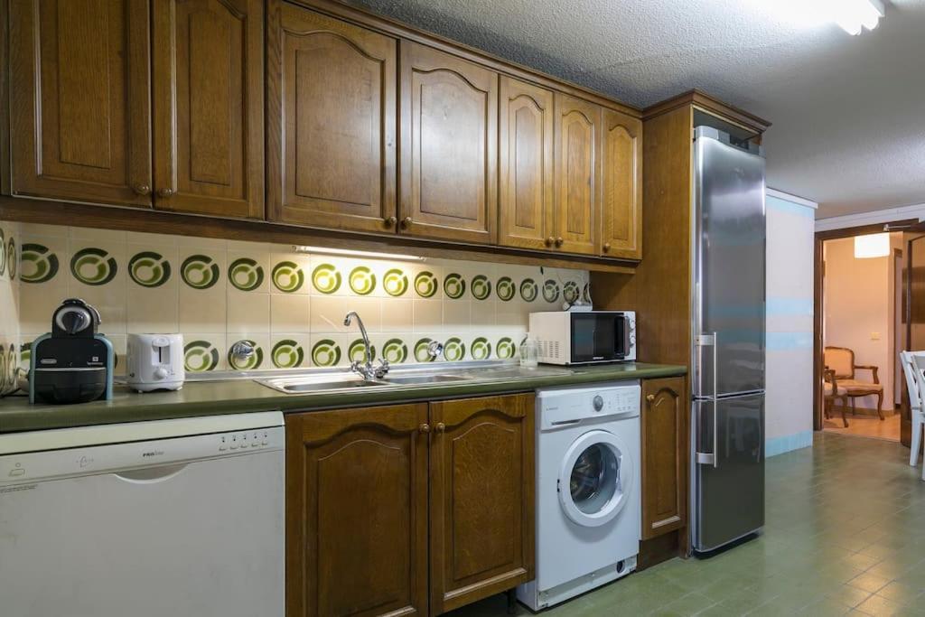 Vintage On Plaza Castilla, Apartment