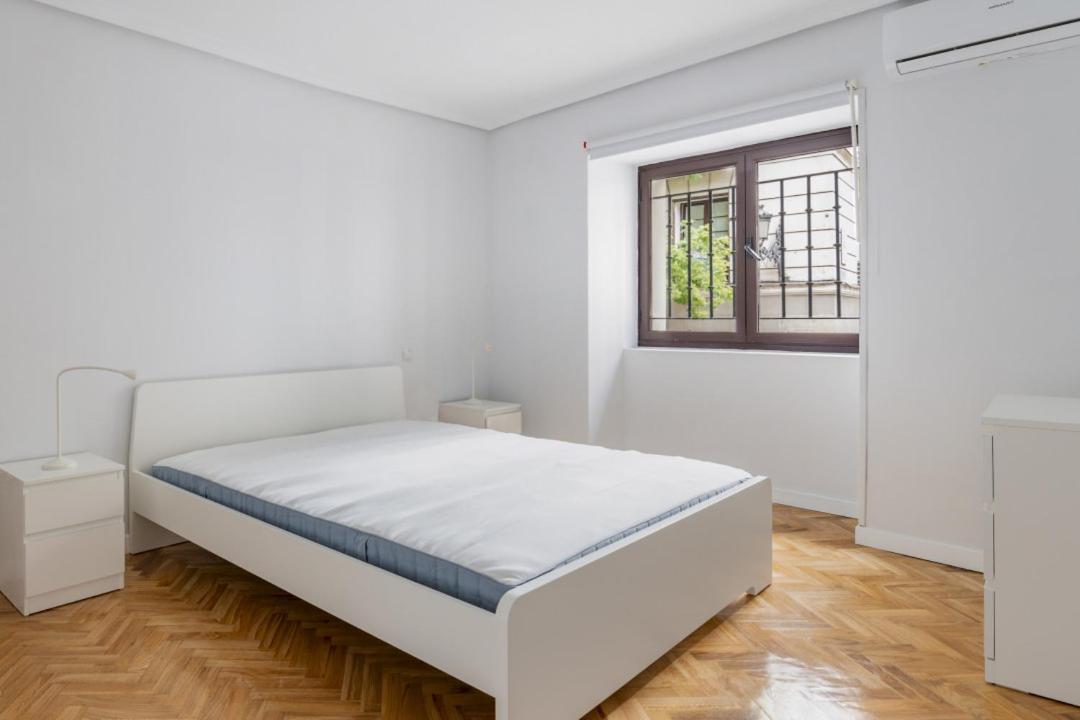 Apartment 3 Bedrooms 2 Bathrooms Furnished - Sol - Bright - Mintystay Madrid