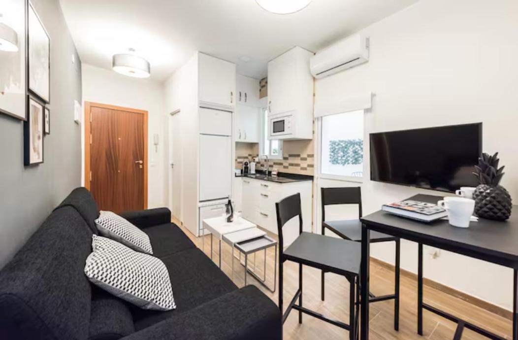Modern Wterrace-1bedroom 1bathroom-lavapies Apartment