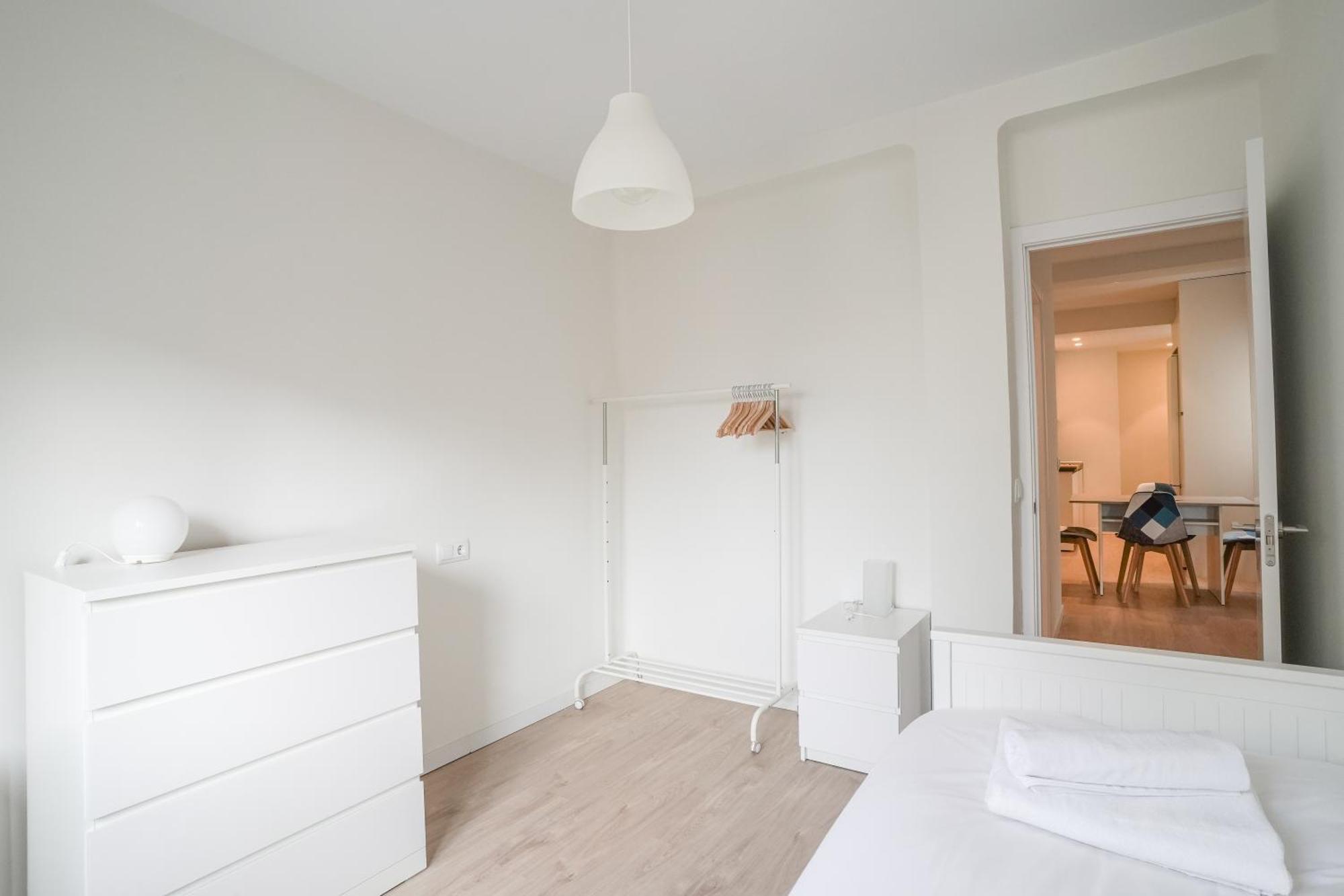 Bright Modern - 2bedrooms 1bath - Delicias