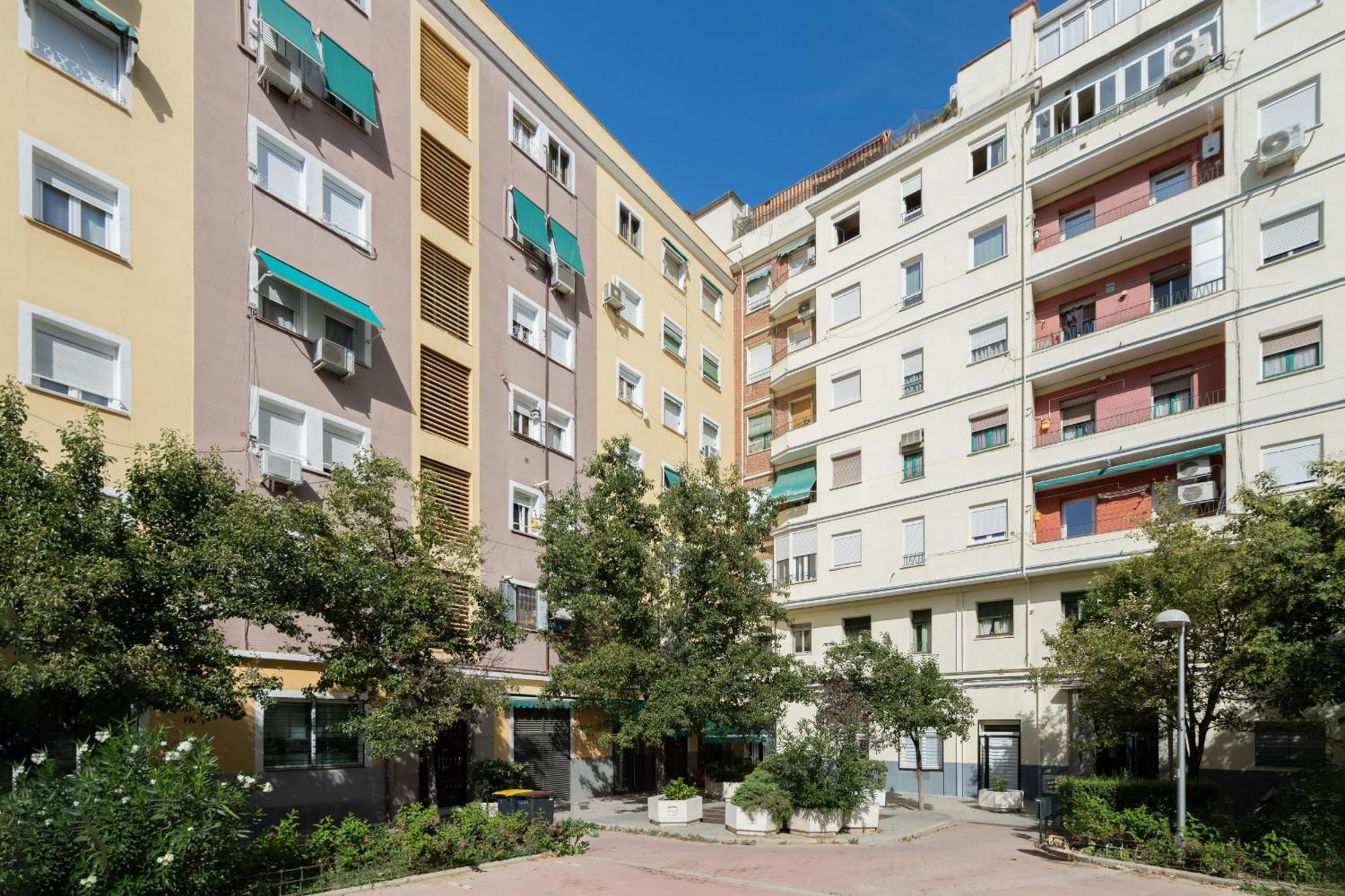 Lofts Reformados En El Bernabeu Apartment Madrid