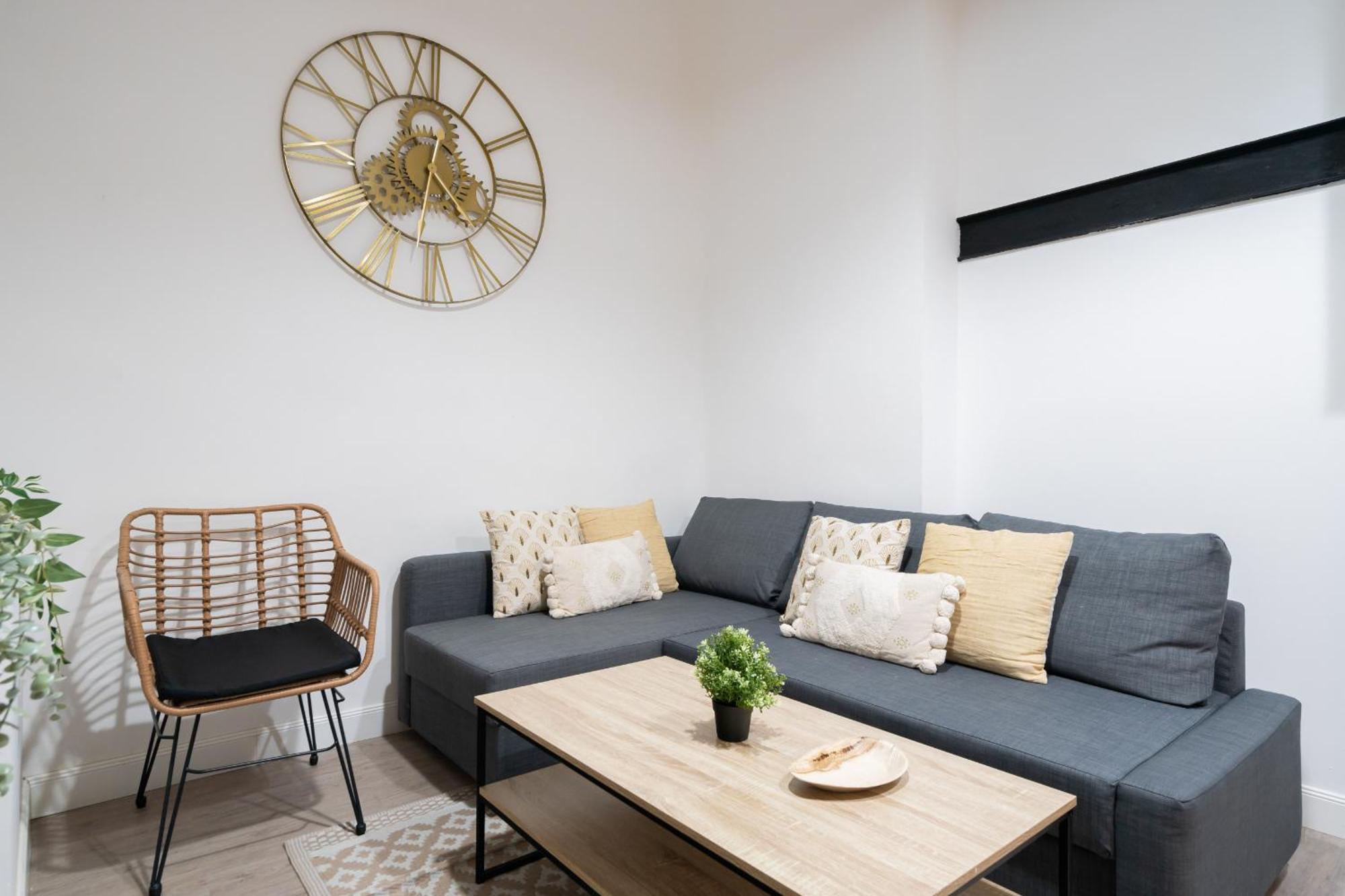 Apartment Lofts Reformados En El Bernabeu