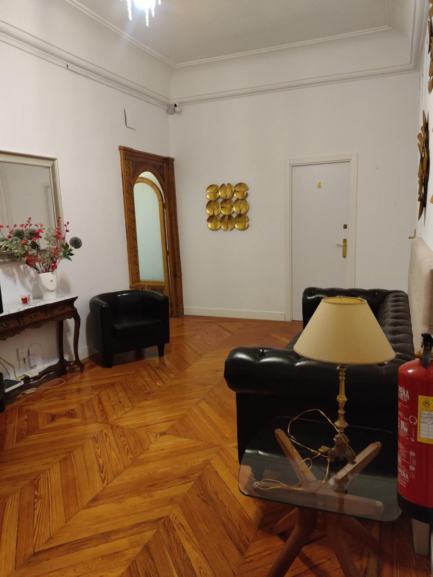 Grand Via House 3*