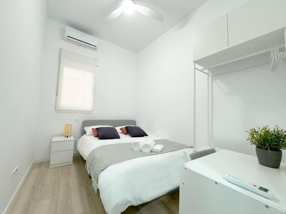 Habitacion Privada Comoda Y Bien Ubicada Con Zonas Comunes Compartidas A Apartment *