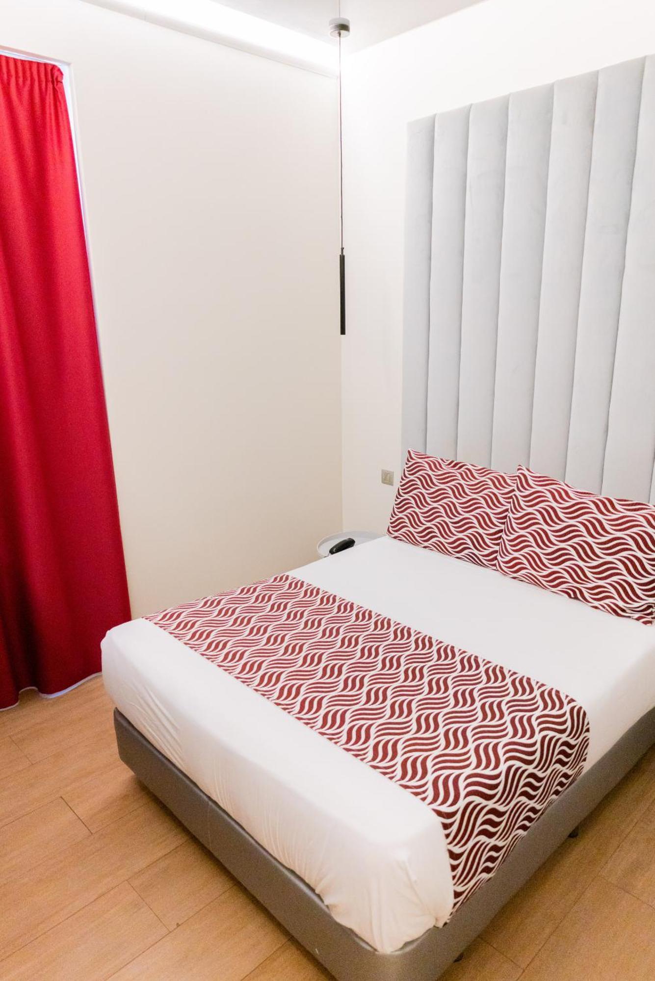 Juliette-gran Via Hostel