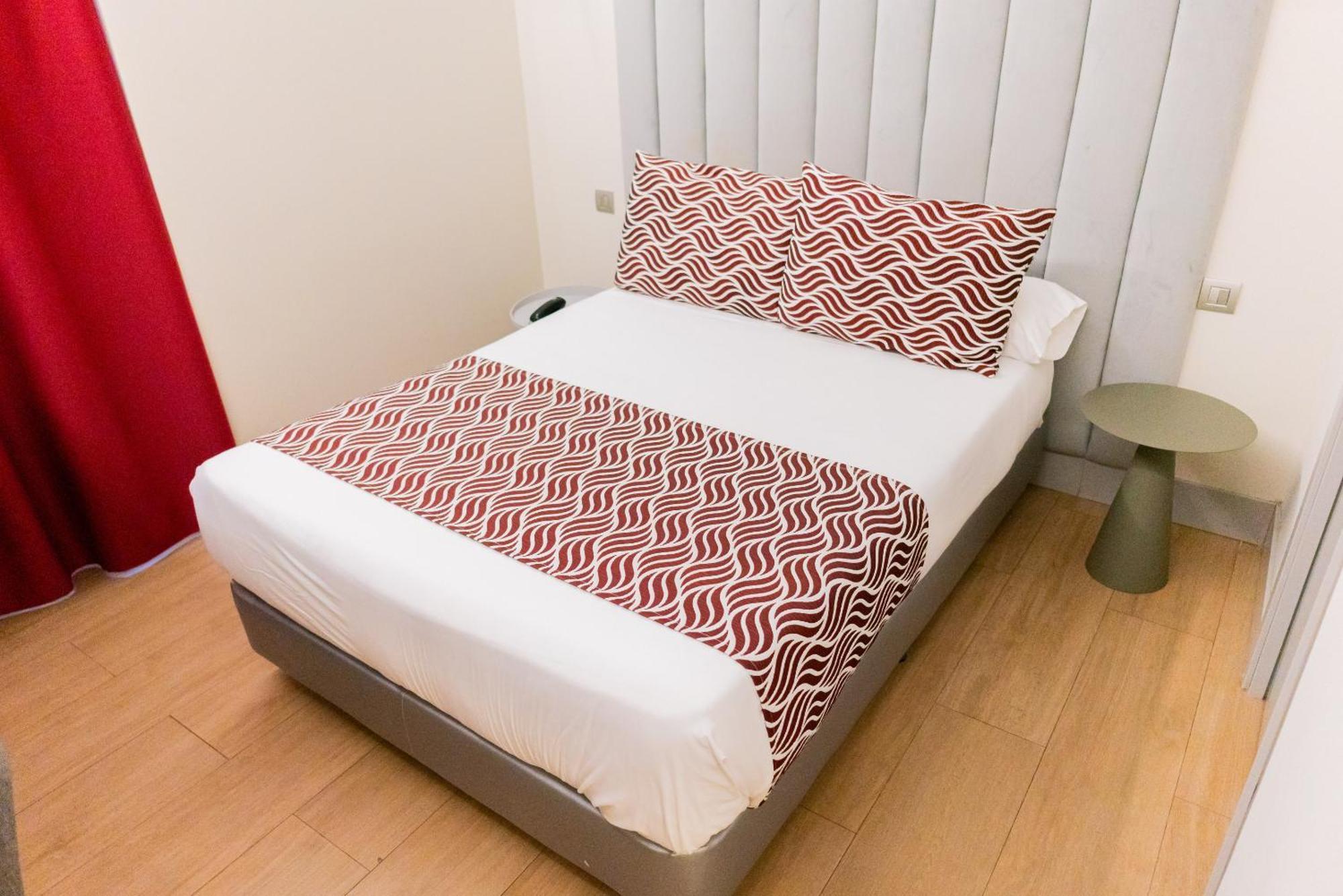 Hostel Juliette-gran Via *