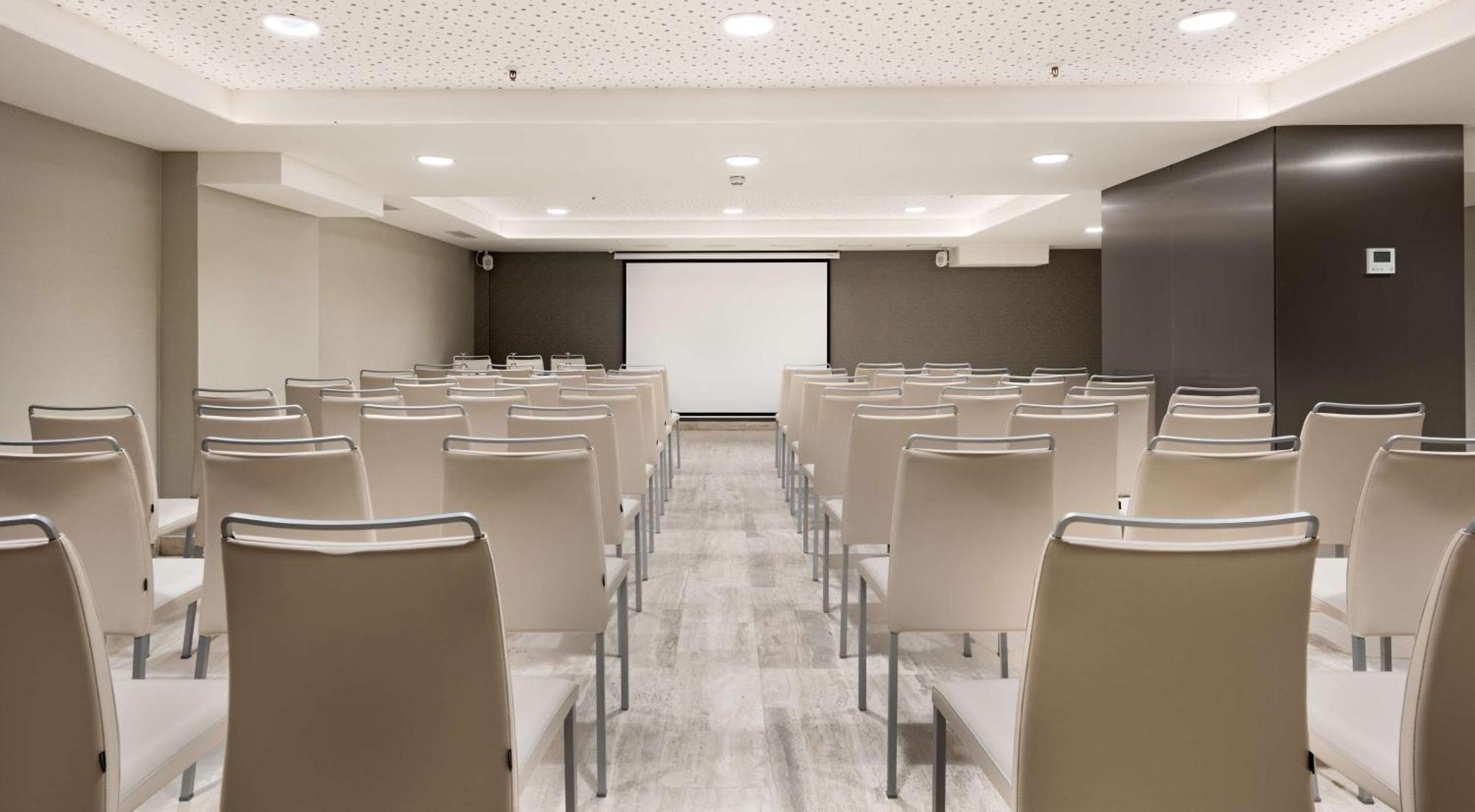 Hotel Nh Zurbano 4*