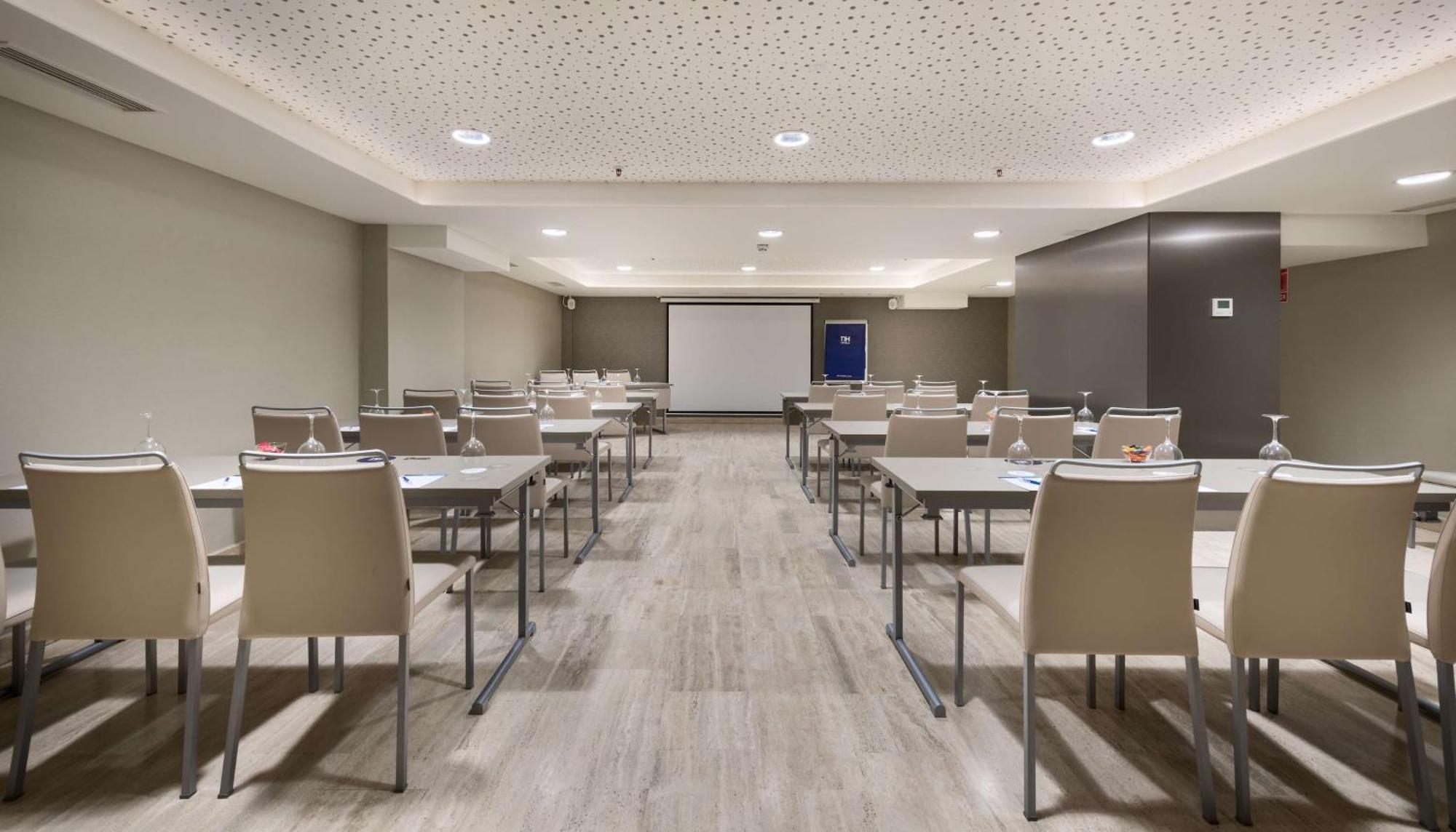 Hotel Nh Zurbano 4*