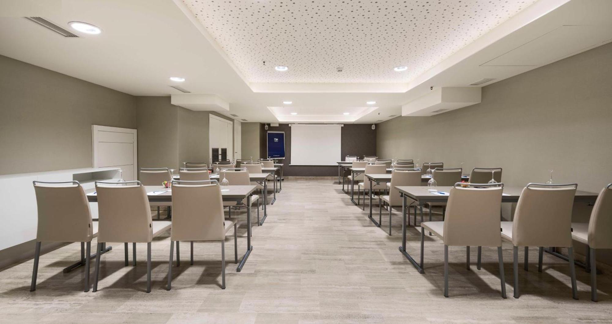 Hotel Nh Zurbano