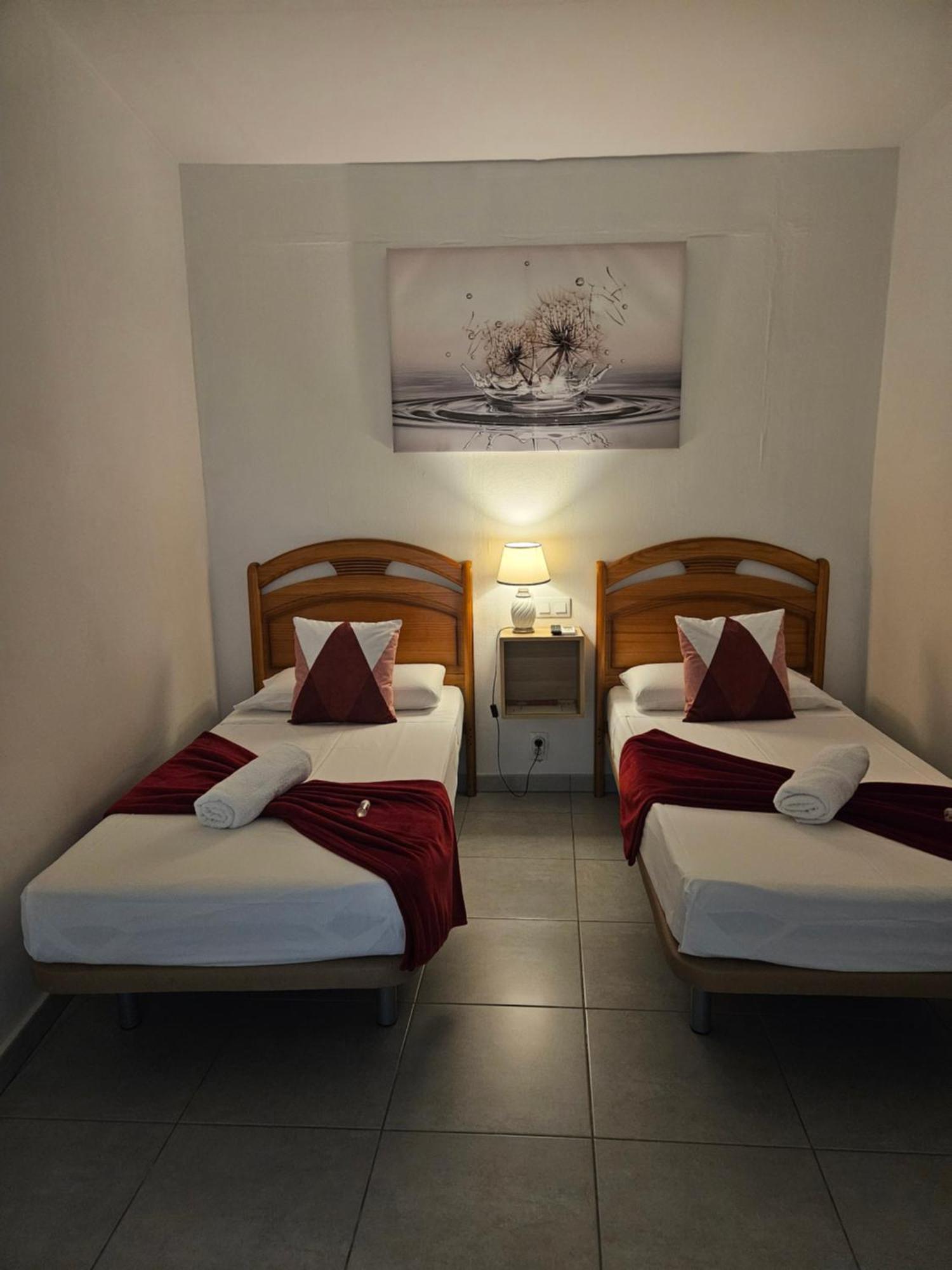 Casa Lemus Guest house *