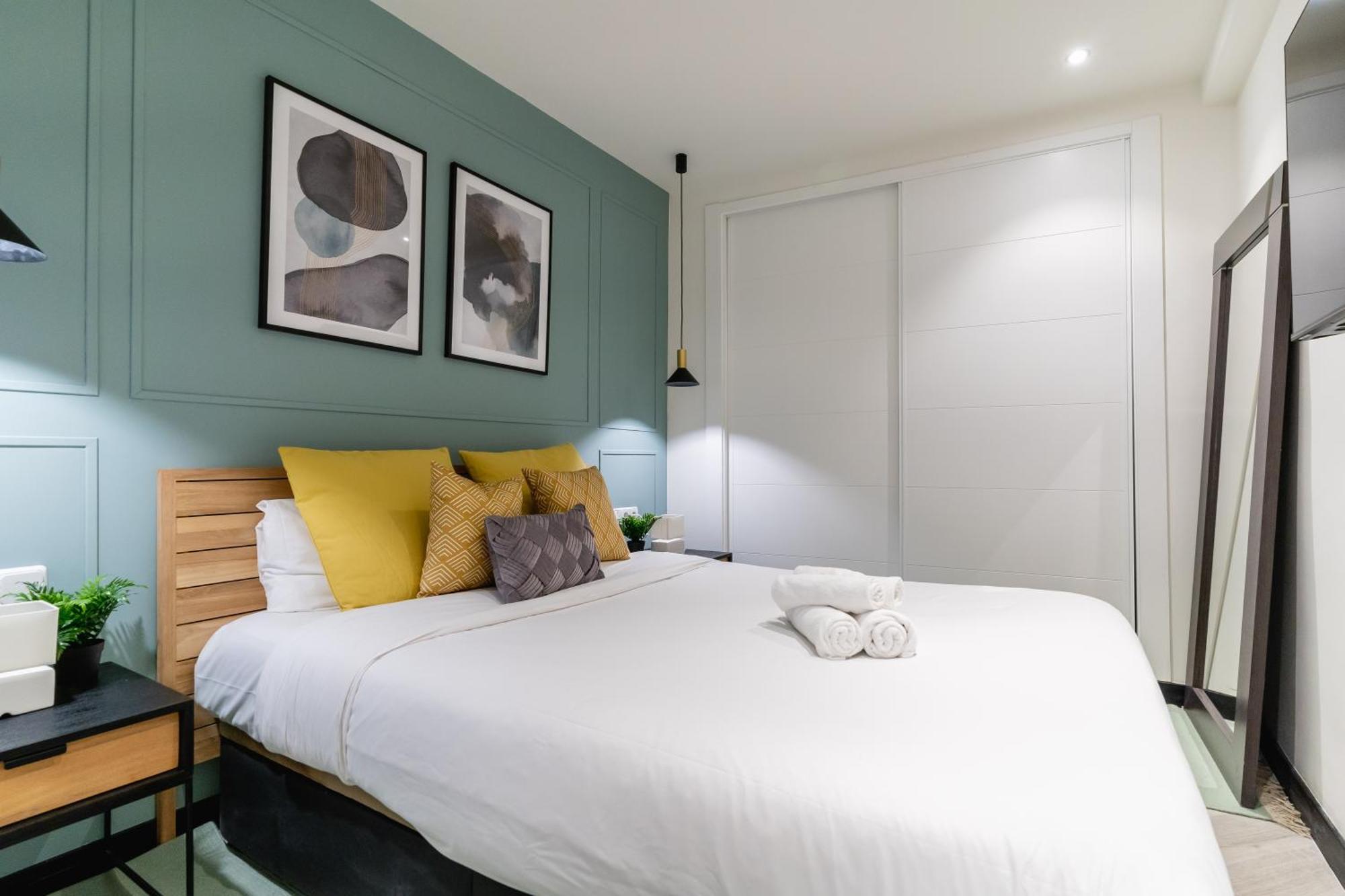 Modern Apartment-2bedrooms 2baths-malasana Apartment Madrid
