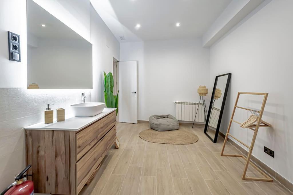 Apartamento Stunning And Spacious Flat At Barrio De Letras Madrid