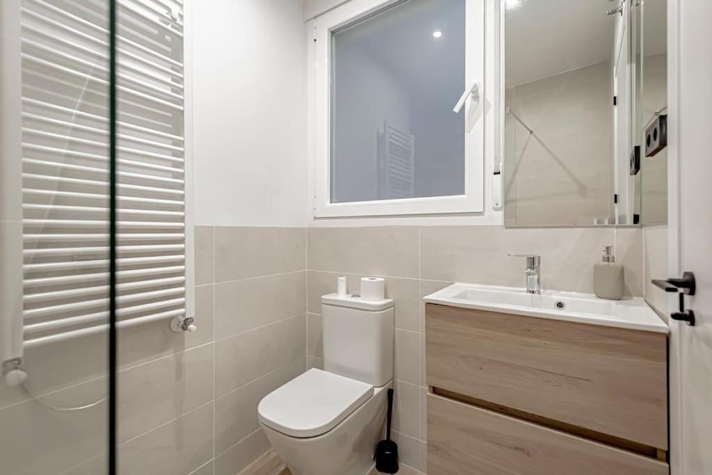Stunning And Spacious Flat At Barrio De Letras