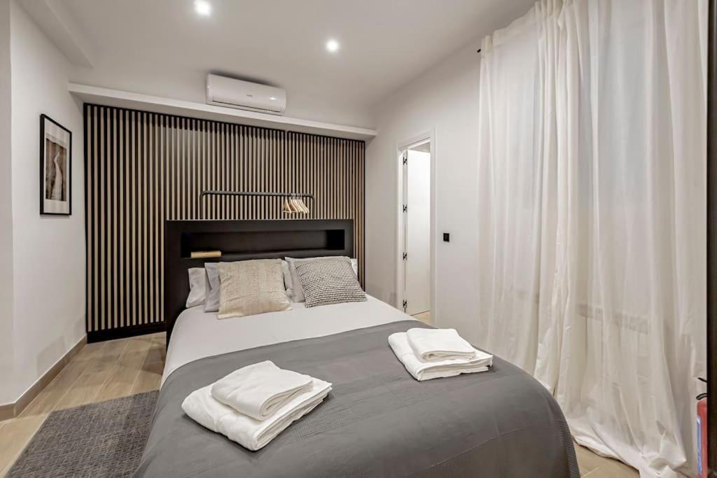 Stunning And Spacious Flat At Barrio De Letras