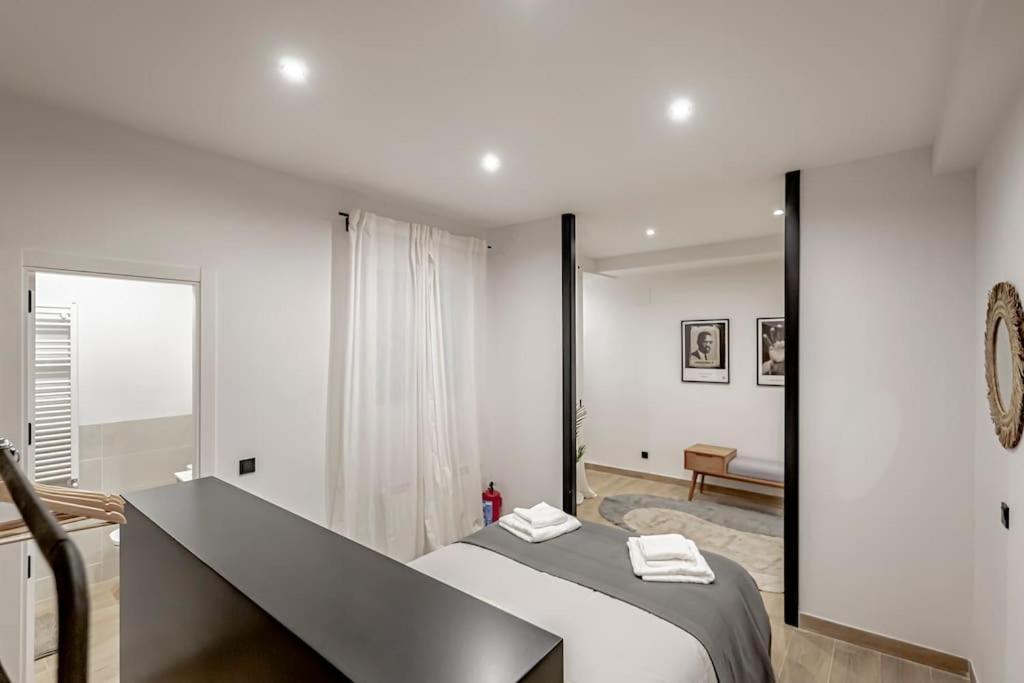 Stunning And Spacious Flat At Barrio De Letras * Madrid