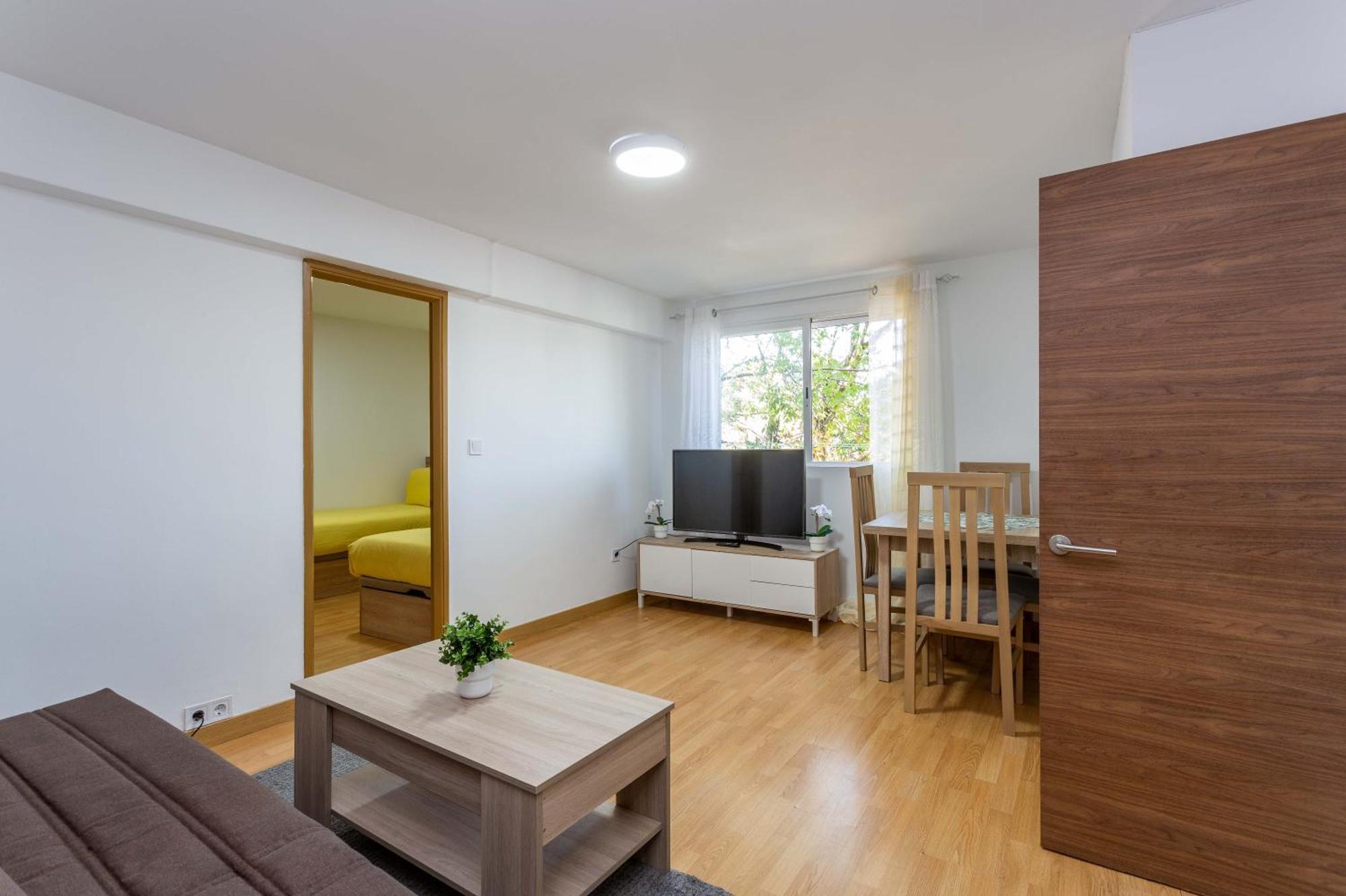 3 Habs Az10 Apartment *