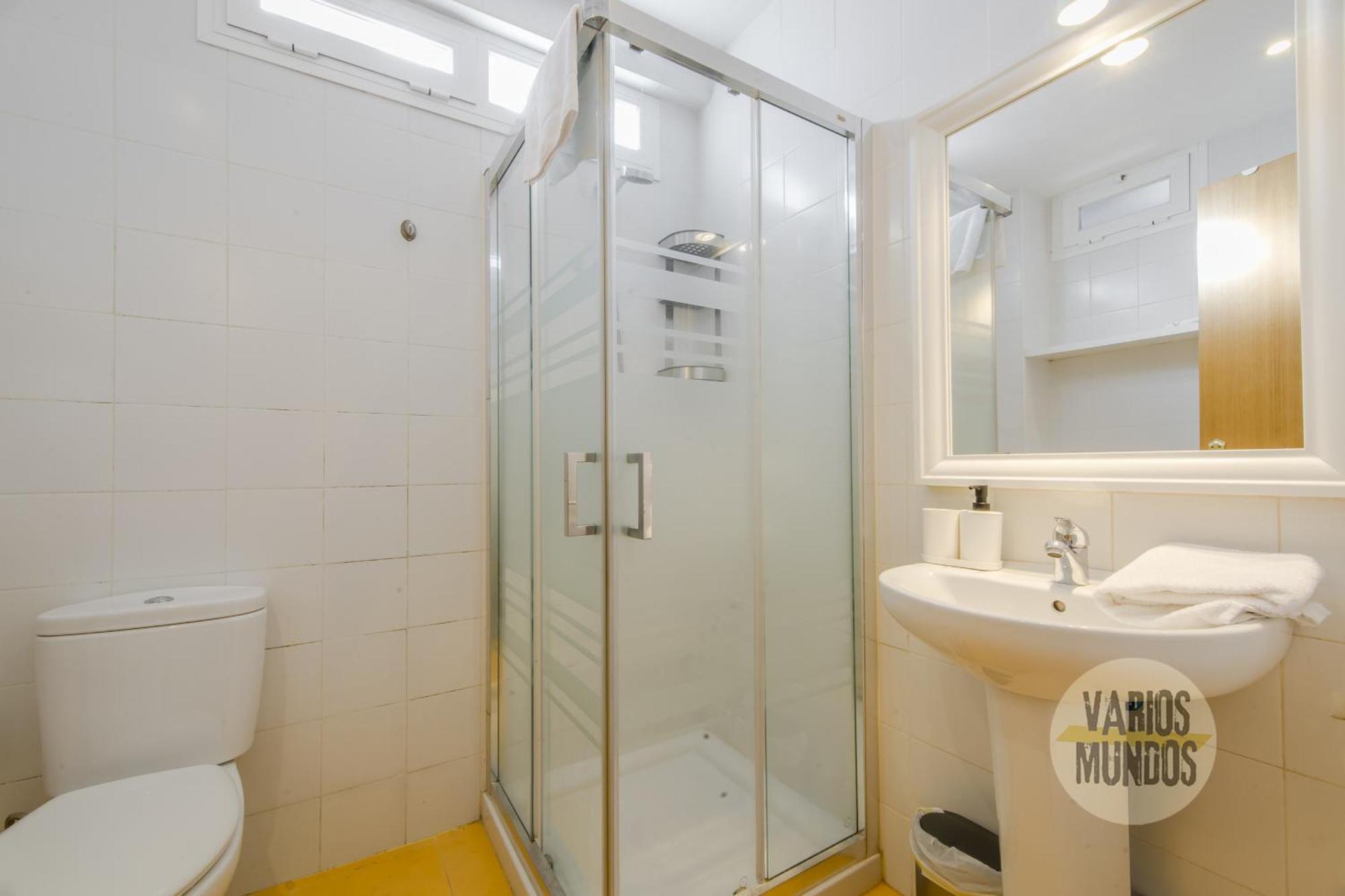Sunny 3pax En Plena Plaza De Chueca *