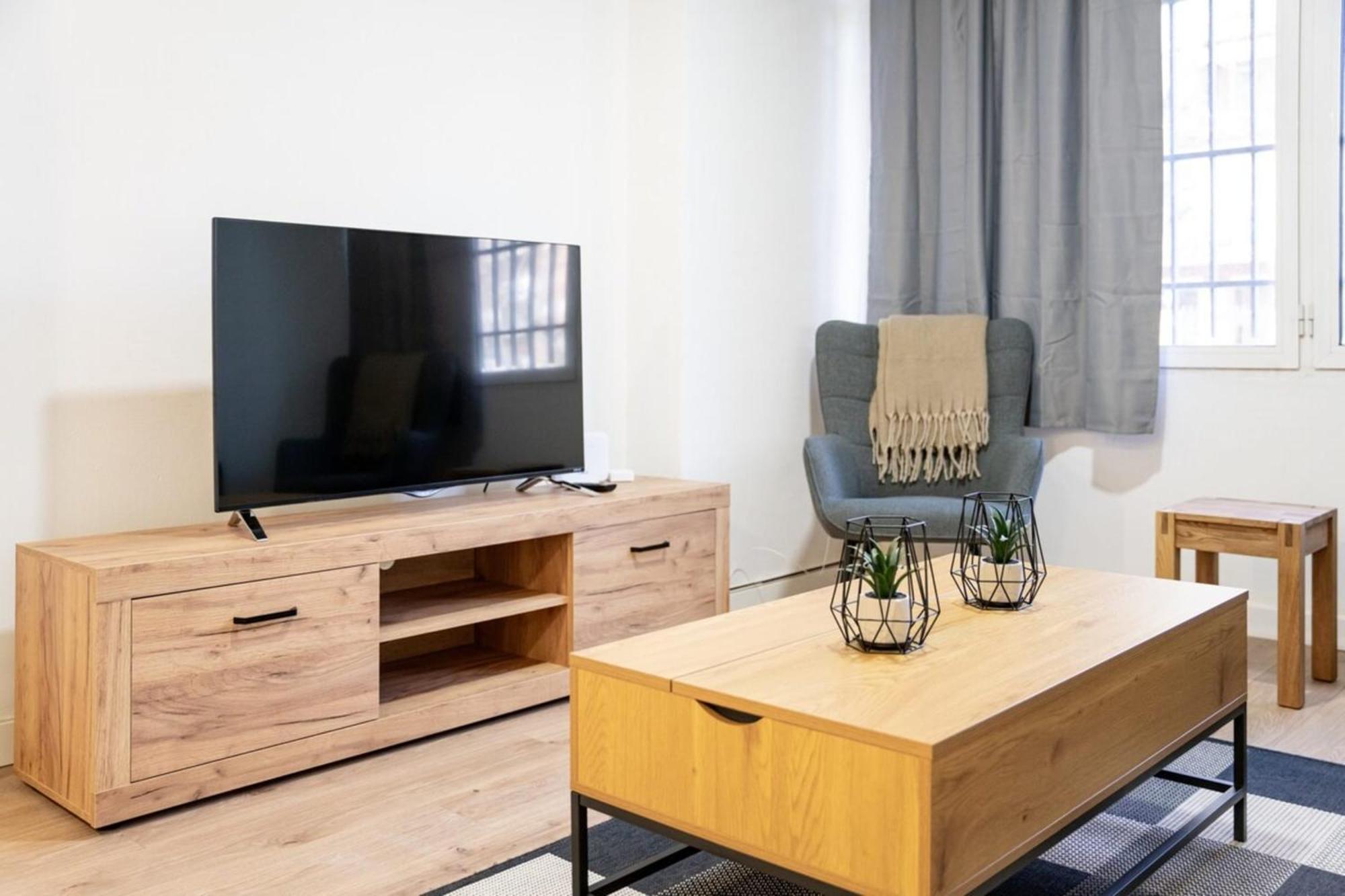 Moderncozy Near Barajas Apartment *