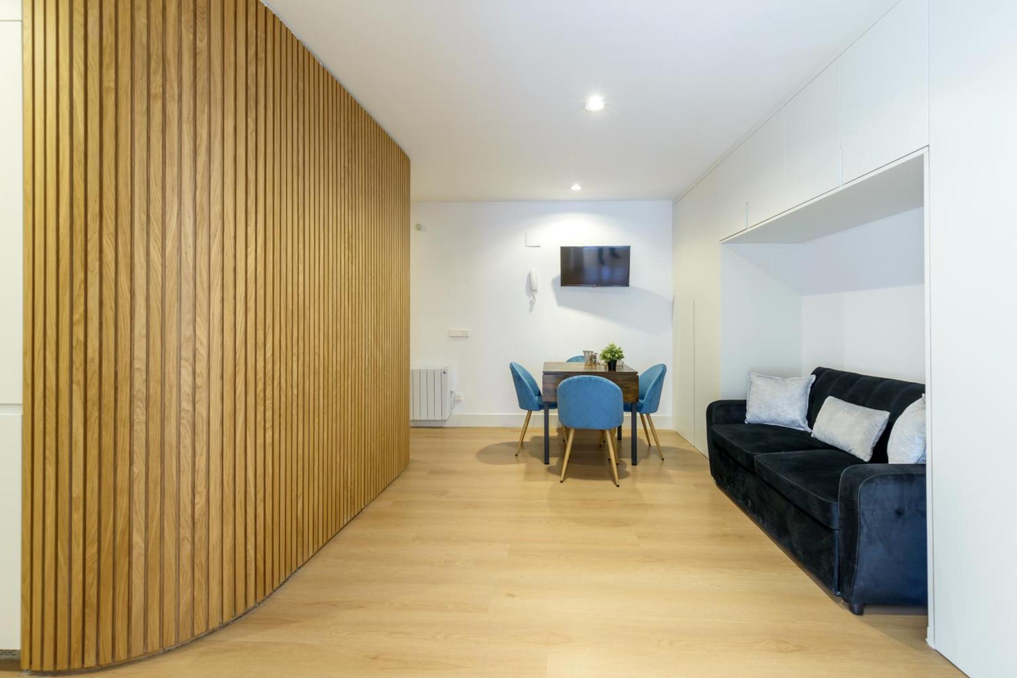 Gran Via New 2br 1bth Elevator *