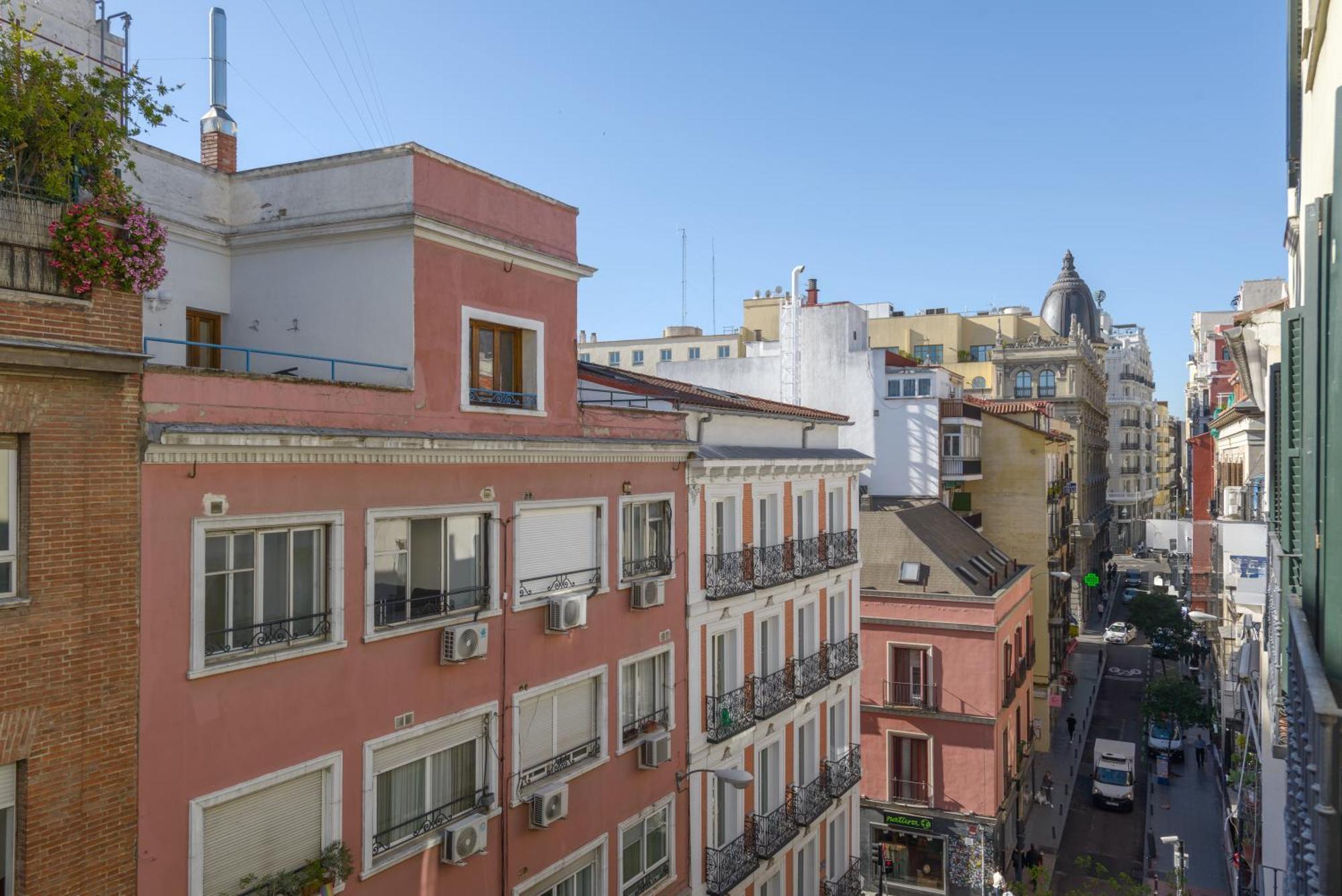 Gran Via New 2br 1bth Elevator * Madrid