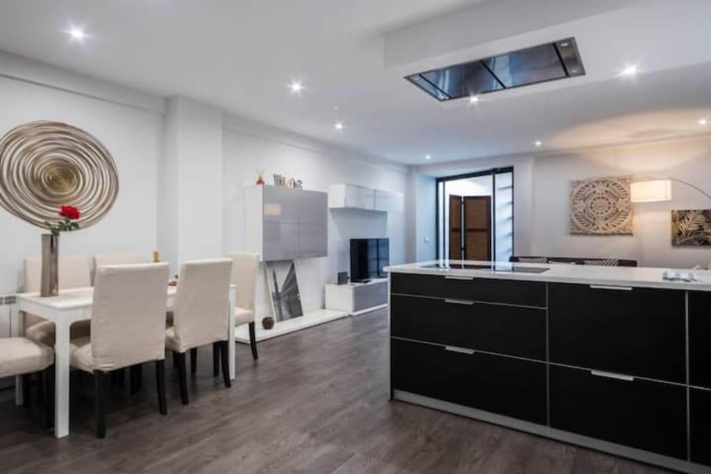 Modern Flat In The Center - Seg *