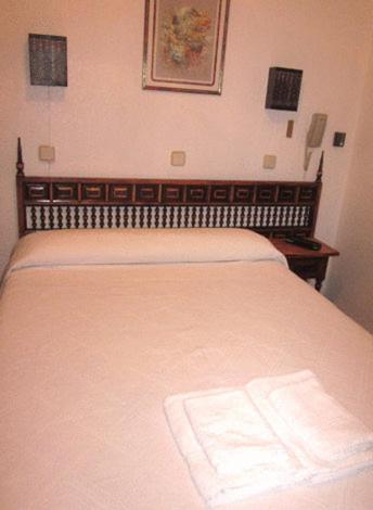 Casa de hóspedes Esmeralda 2*