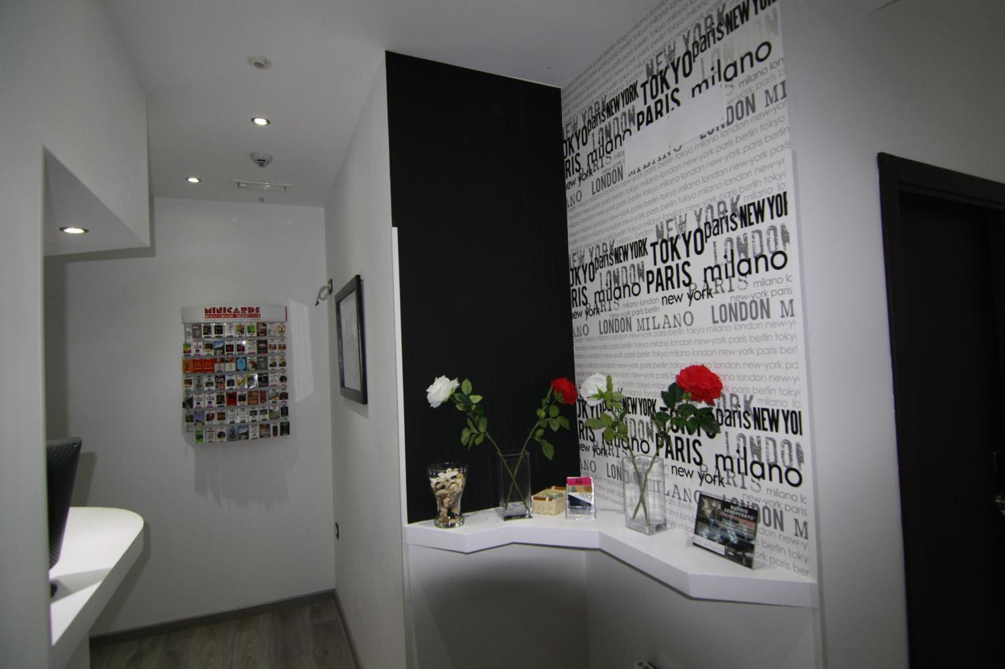 Guest house Mh Fuencarral 5*