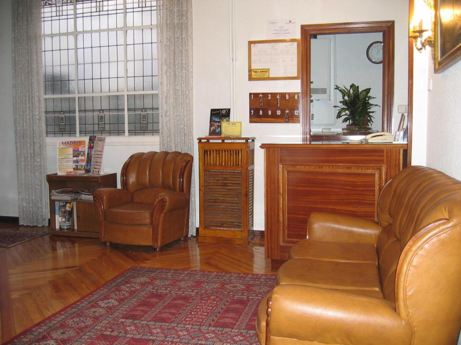 Guest house Splendid - Gran Via 2*