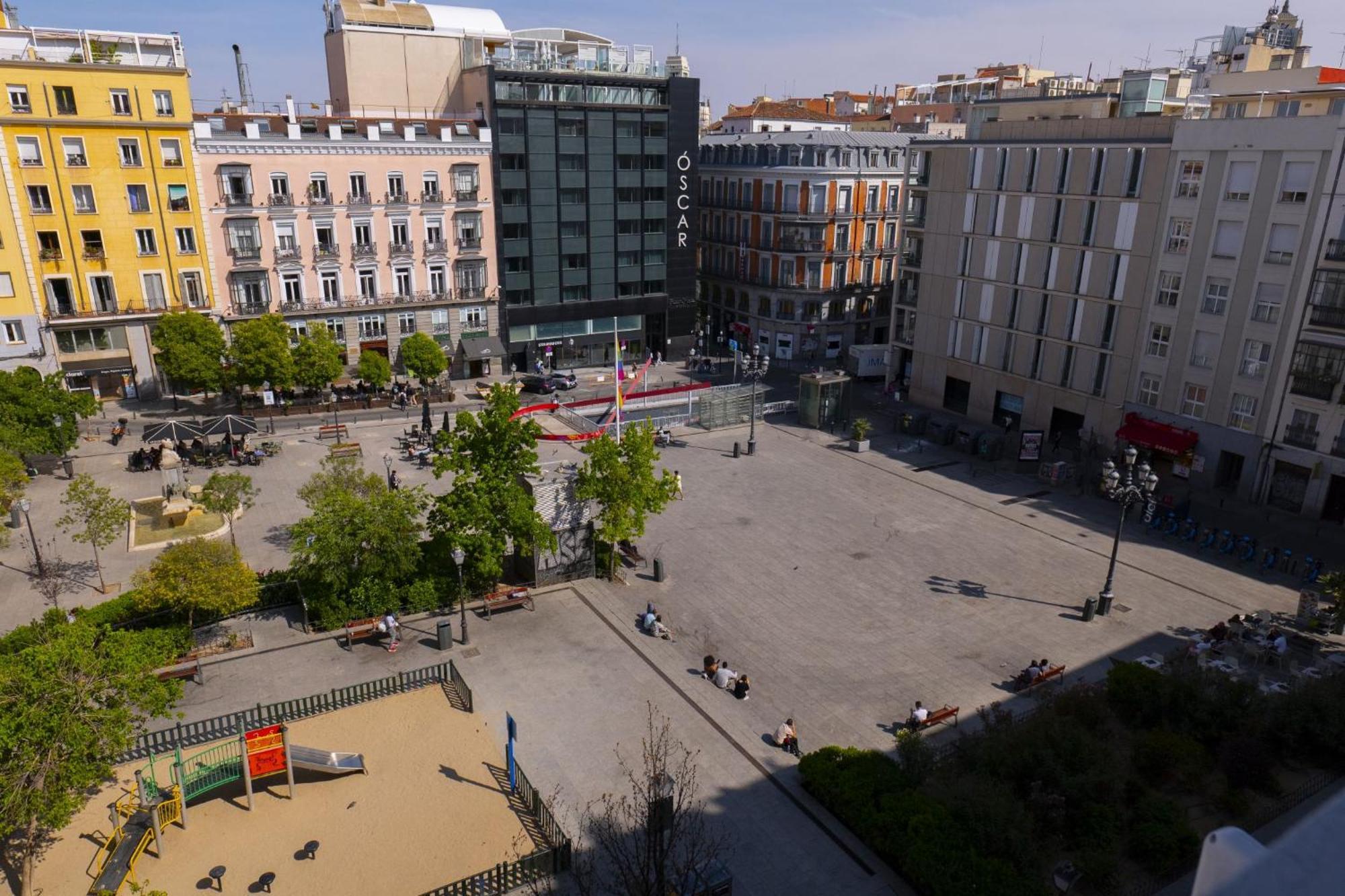 Apartment Cozy Overlooking Pedro Zerolo Square Madrid