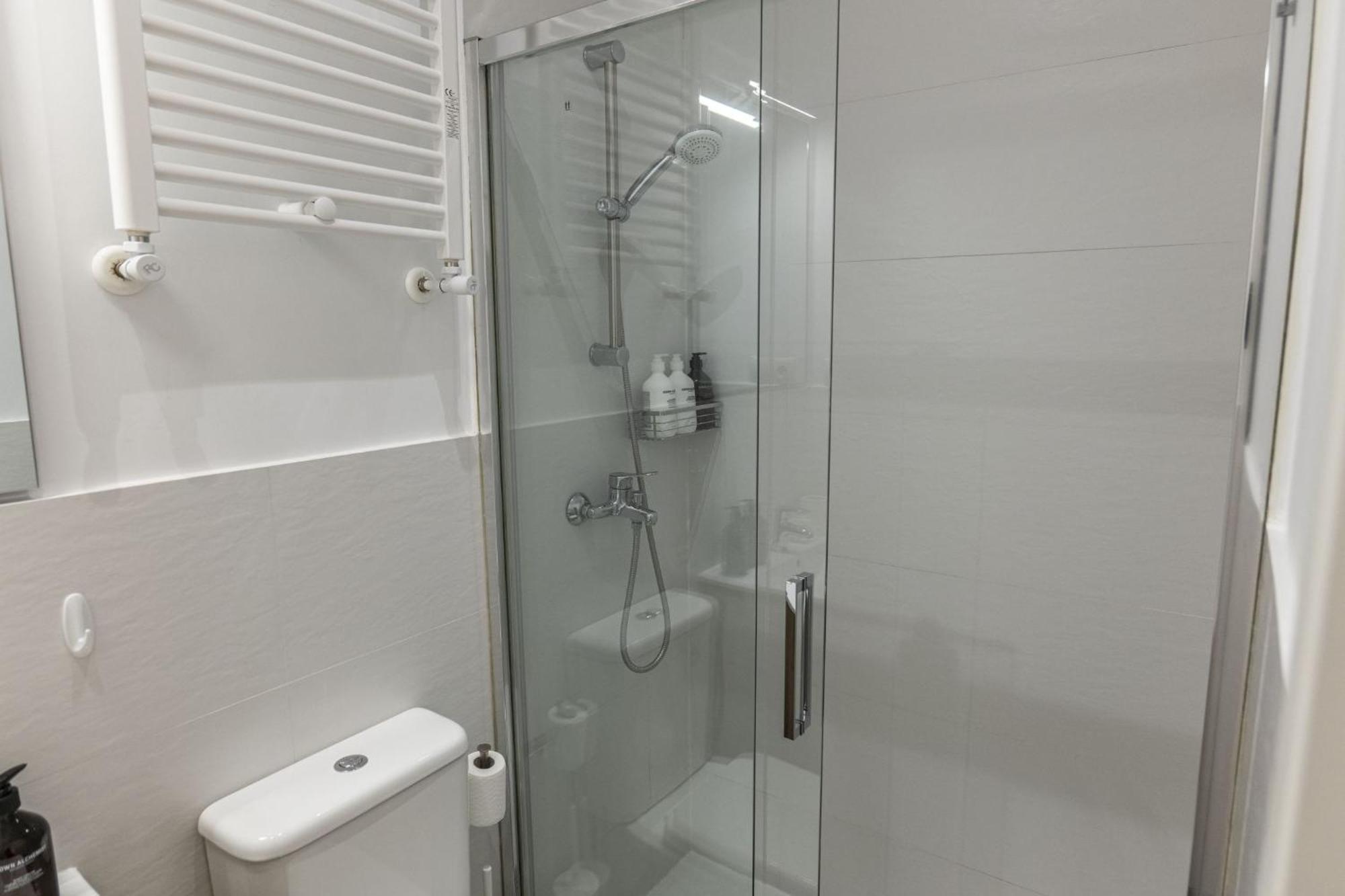 Apartamento Luxurious 2br/2ba In Chueca Madrid