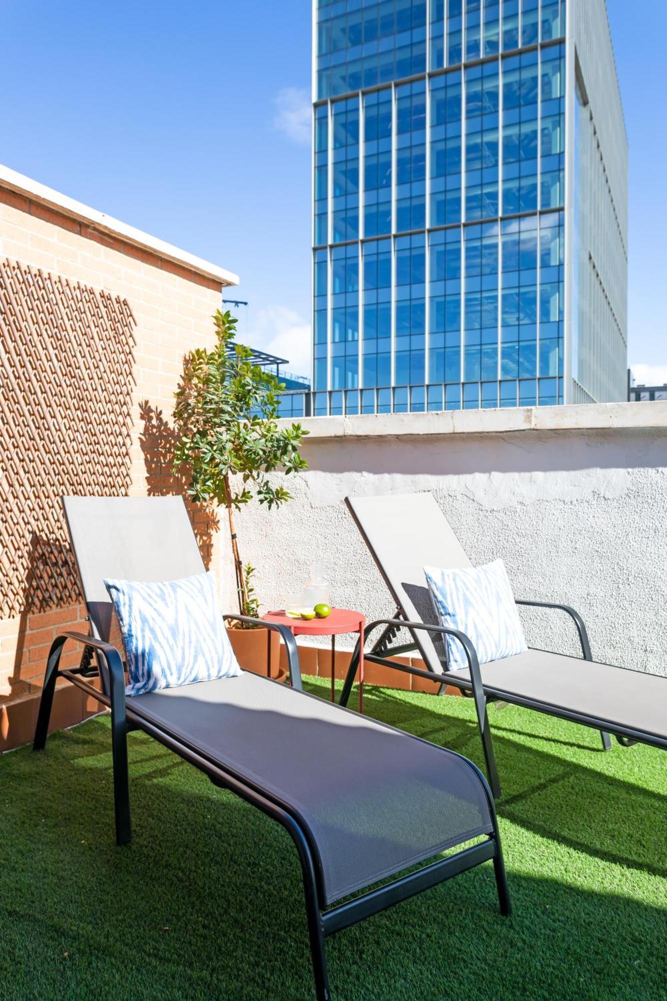 Atico Con Terraza, Parking Y Piscina