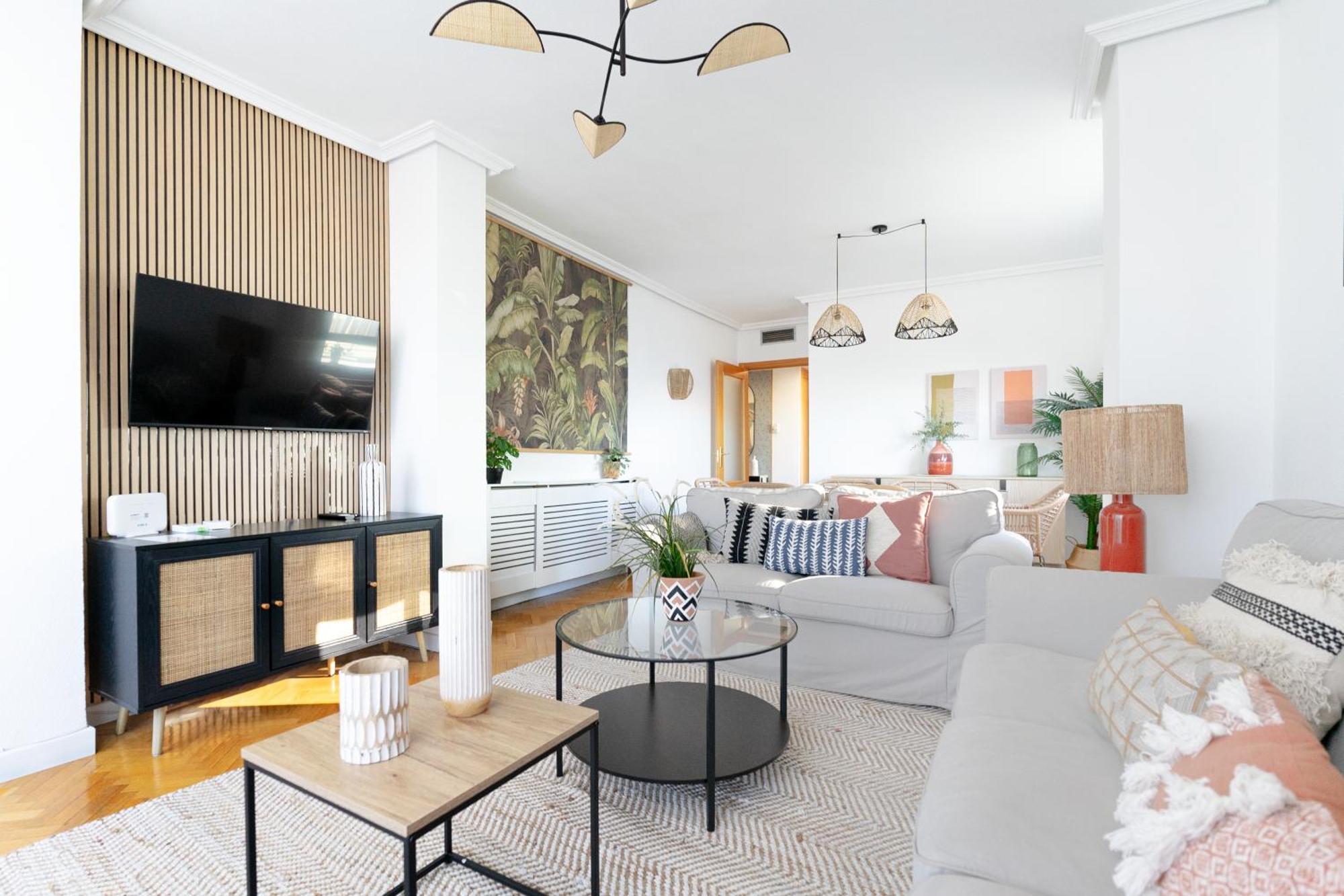 Apartamento Atico Con Terraza, Parking Y Piscina *