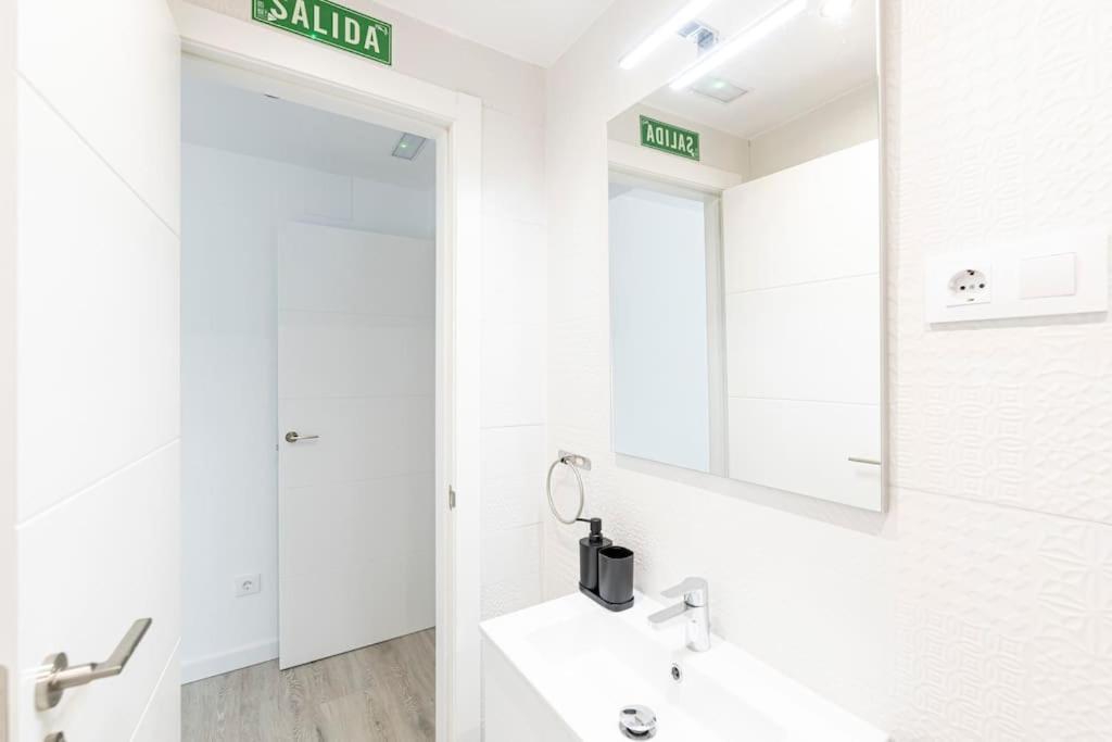 Apartment Luminoso En El Barrio Ibiza A Solo 1km De Retiro Madrid