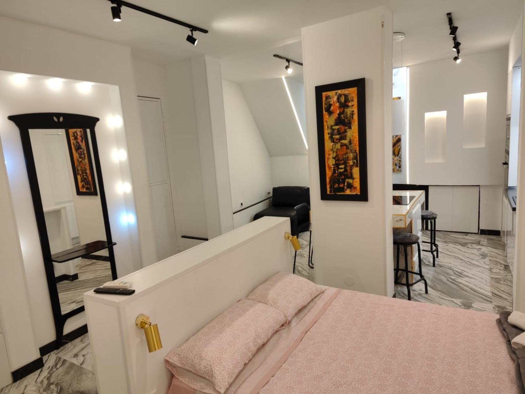 Bs6 Luxury Plaza Mayor